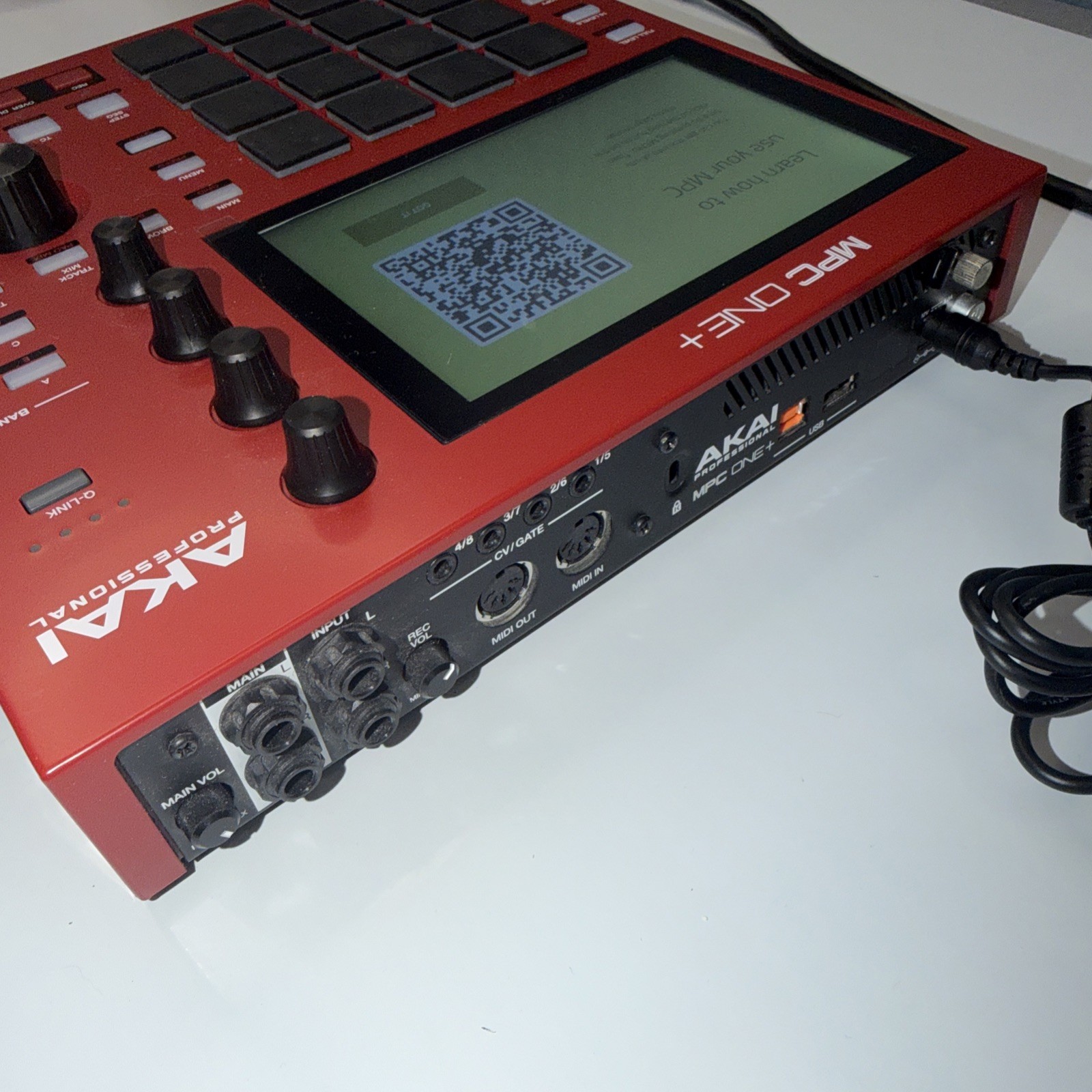 Akai MPC One+ Standalone Music Production System (MPCONEMK2XUS)