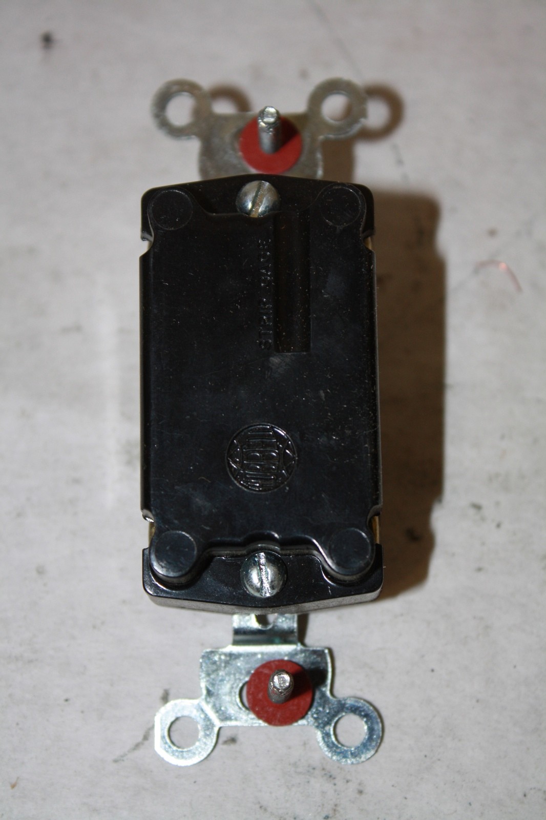 (2) HUBBELL 1104 TOGGLE SWITCH