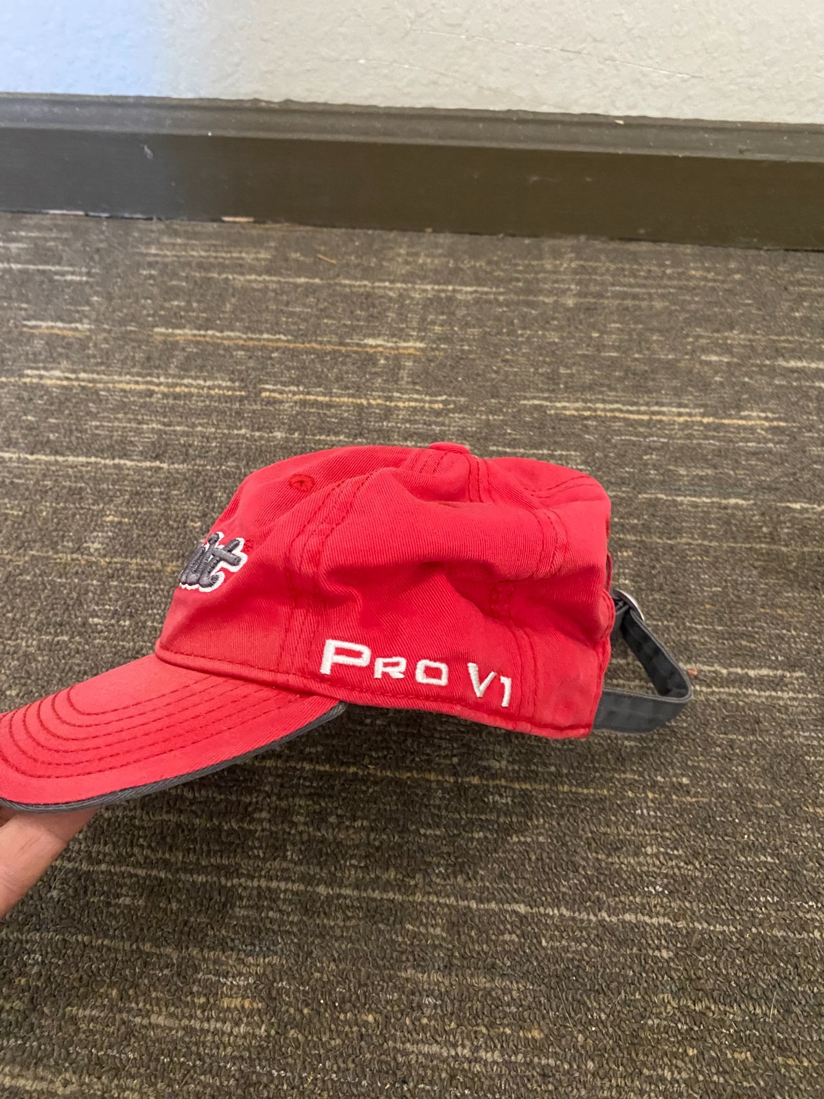 Titleist Baseball Cap Golf Hat Adjustable Strap Red With Gray Lettering