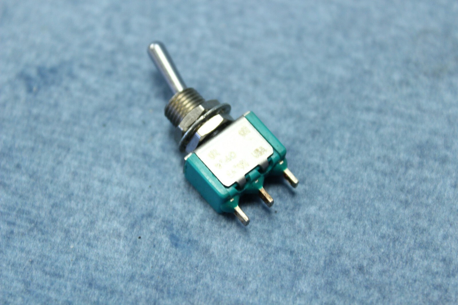 New Eaton Toggle Switch 9140 125-250VAC