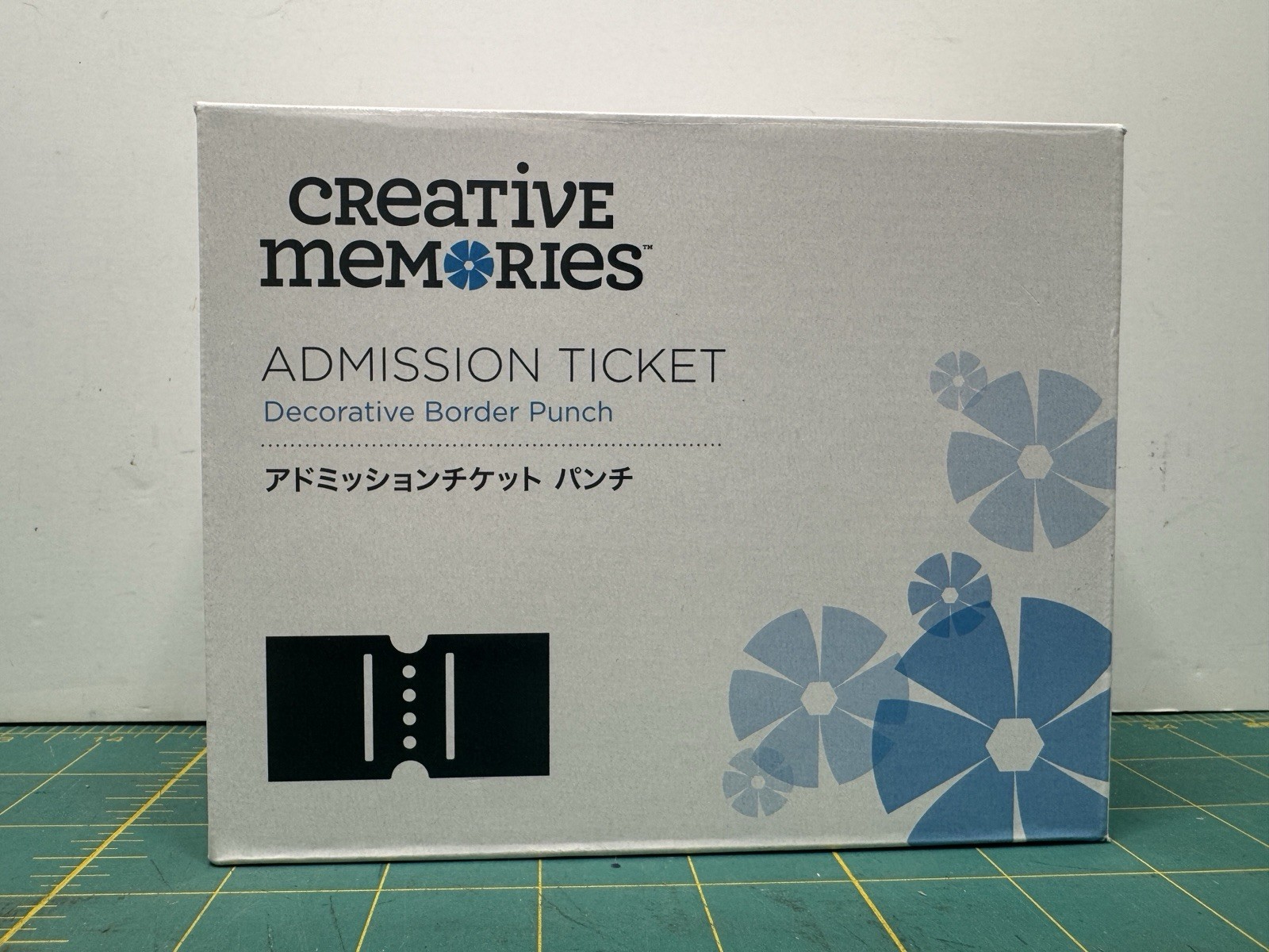 Creative Memories Admission Ticket Decorative Border Punch Scrapbooking NIB