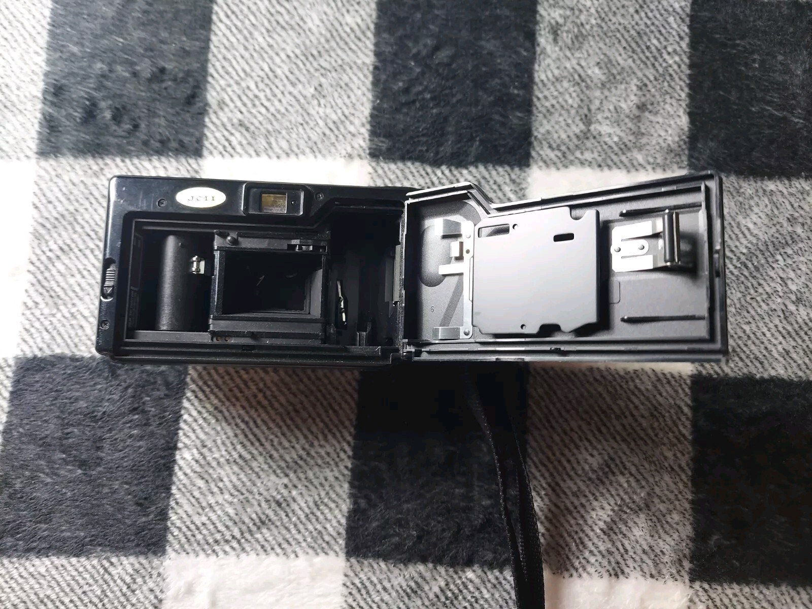 Minolta Freedom Dual AF Shoot Film Camera, With Neck Strap, UNTESTED