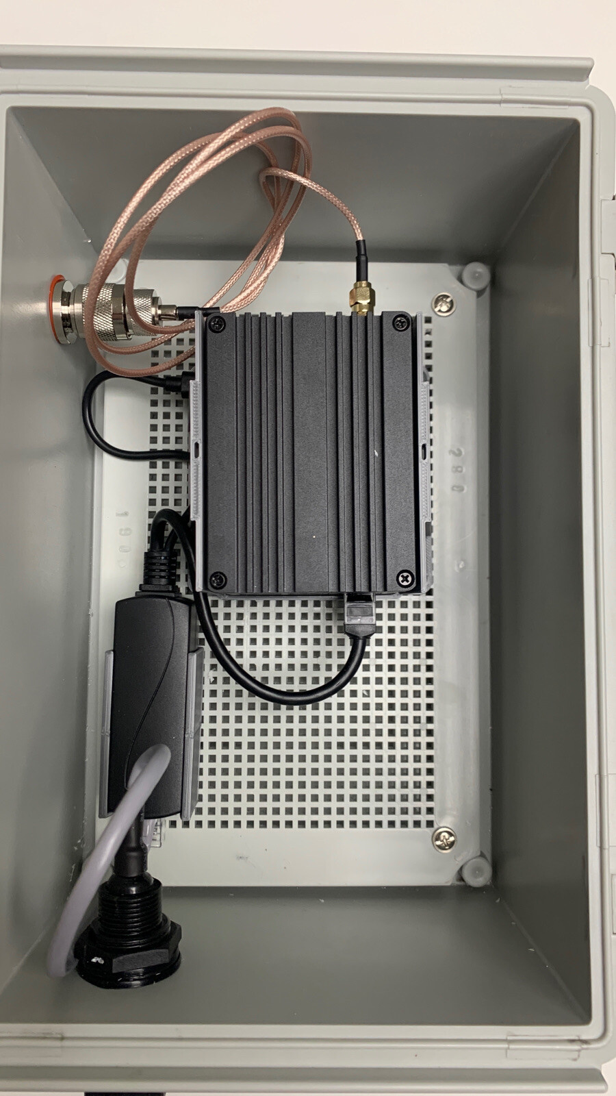 Helium rak miner v2 (MNTD) - Wall/Box Mount