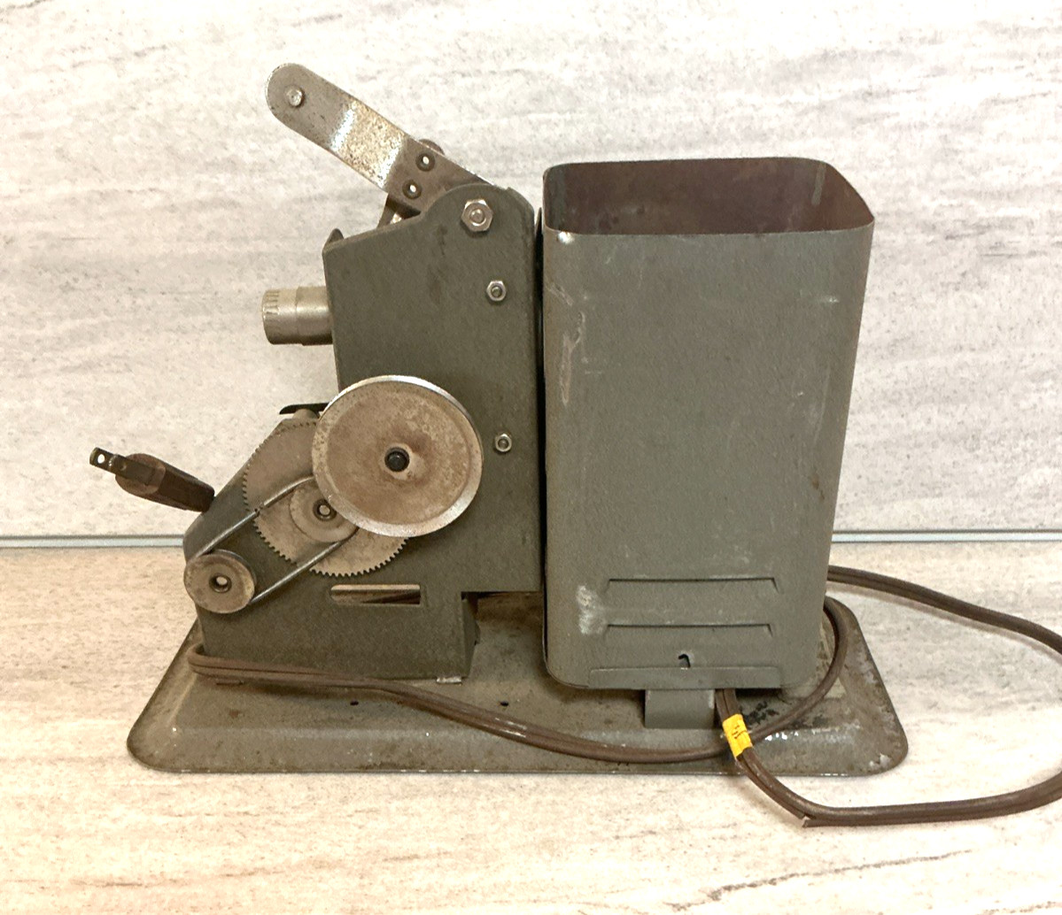 1924 Antique Lindstrom No. 2010-A 16 mm. Projector - Turns On