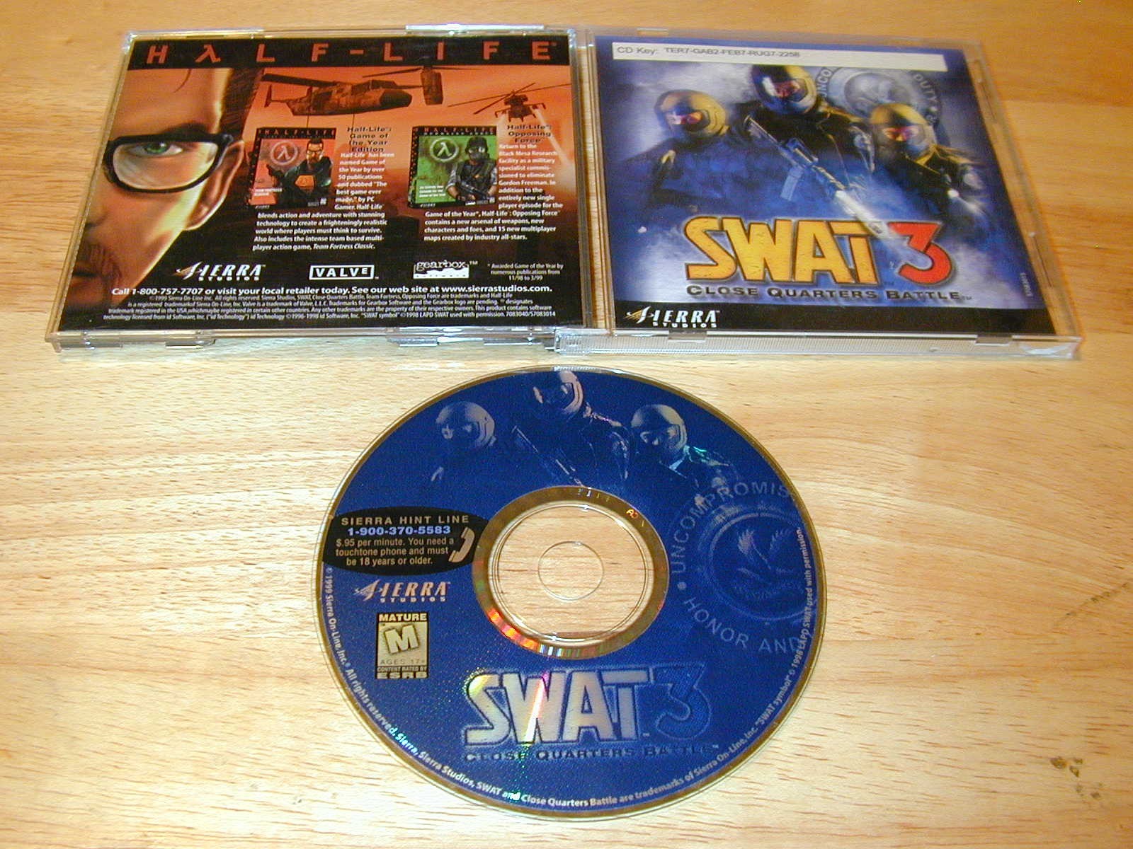 SWAT 3 Close Quarters Battle PC CD-ROM Sierra 1999 game for Windows 95/98