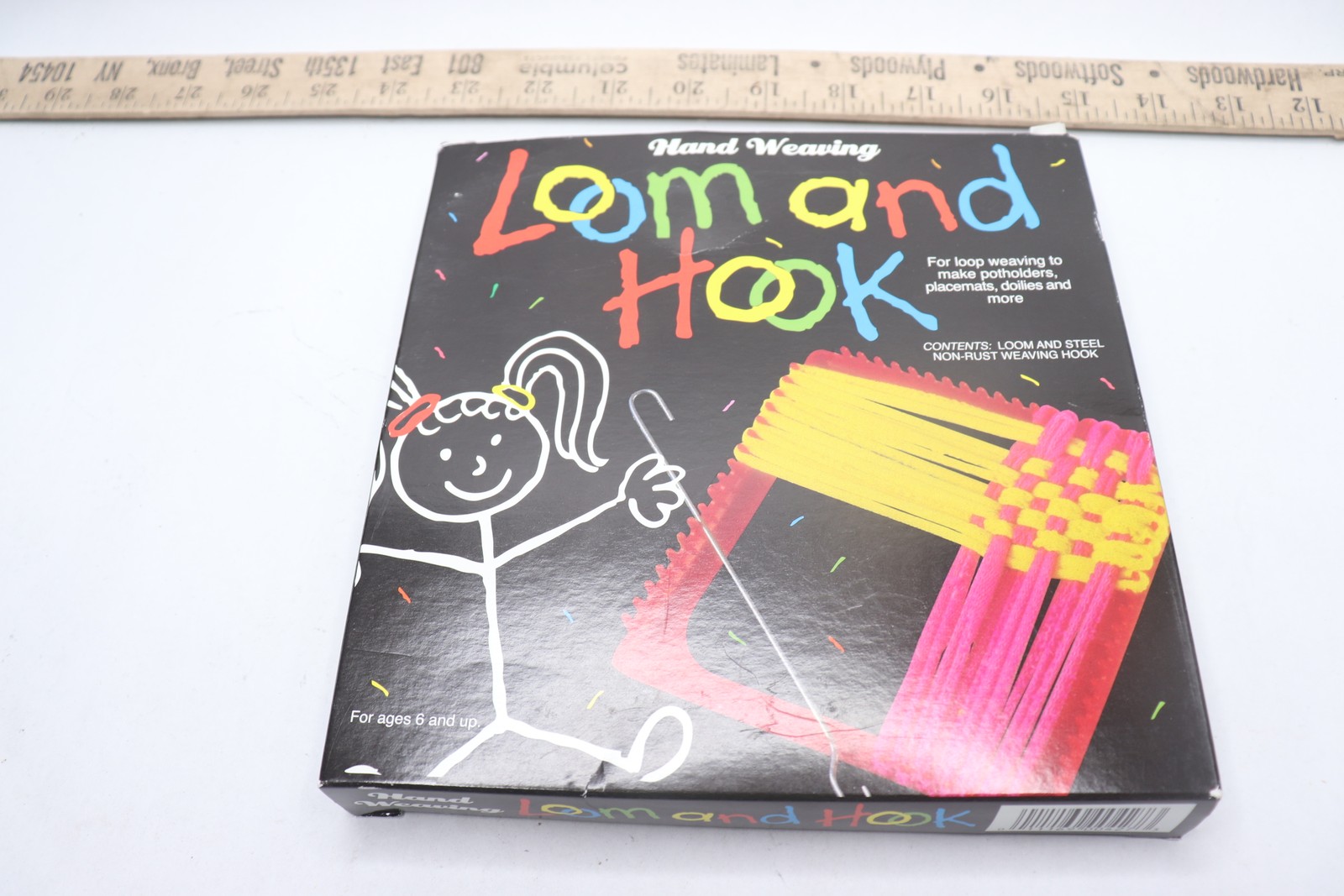 WNC Plastic Hand Weaving Loom & Hook 427