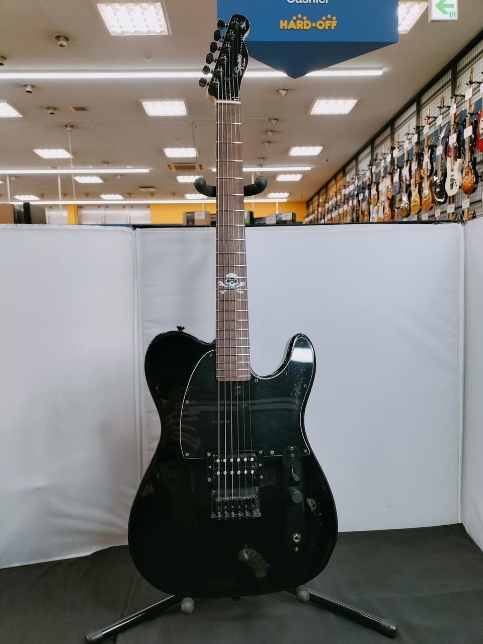 SQUIER BY FENDER AVRIL LAVINE Model Electric Guitar TELECASTER SKULL & Used