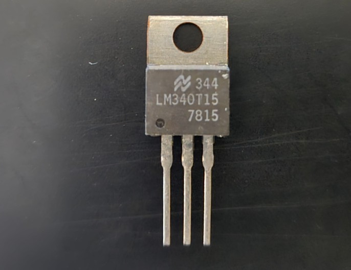 1pc LM340T-15 7815 Positive Voltage Regulator 15 Volt T0220 NSC National Semi