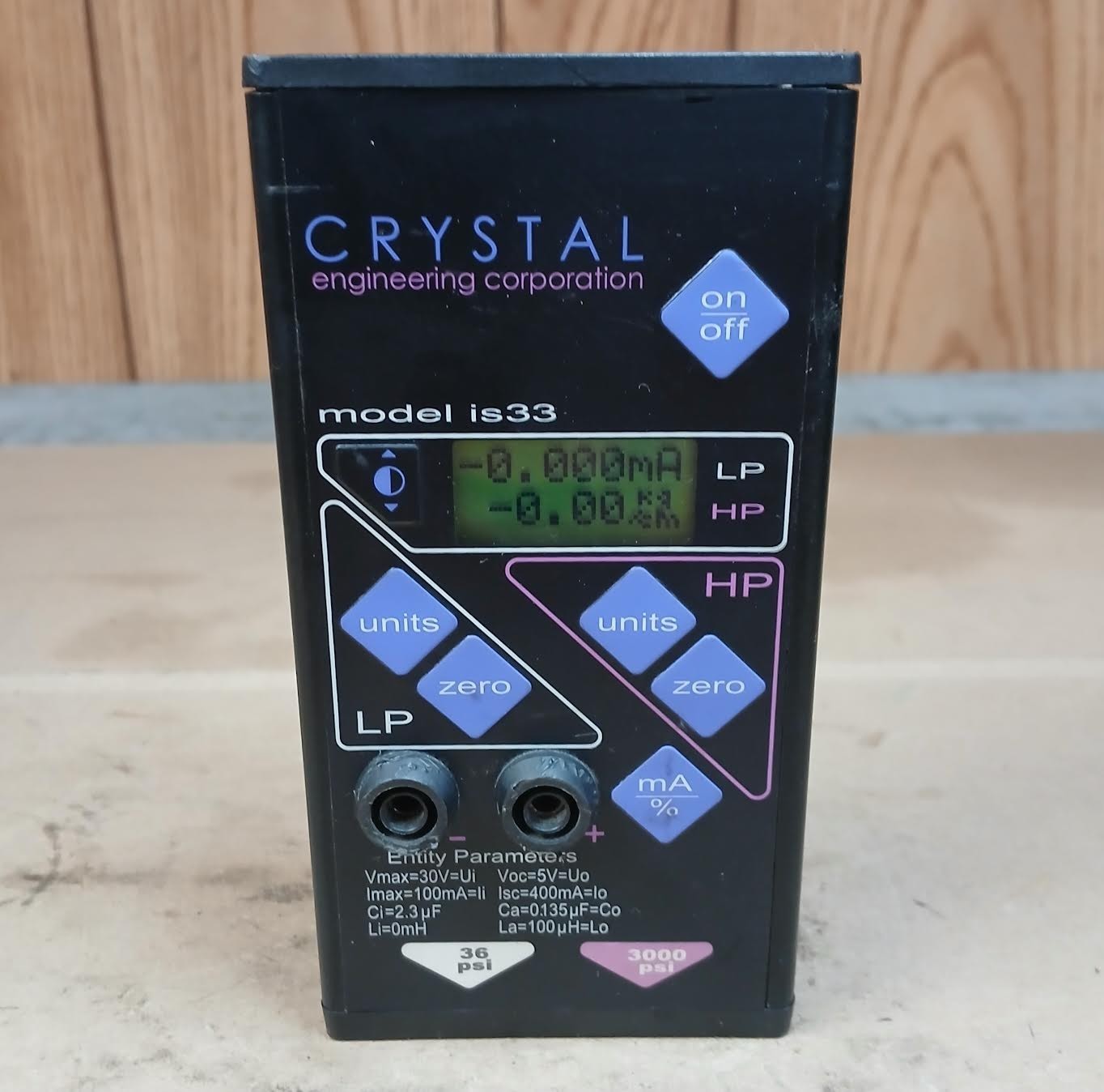 Crystal Engineering is33 Series Pressure Calibrator 36/3000 Psi