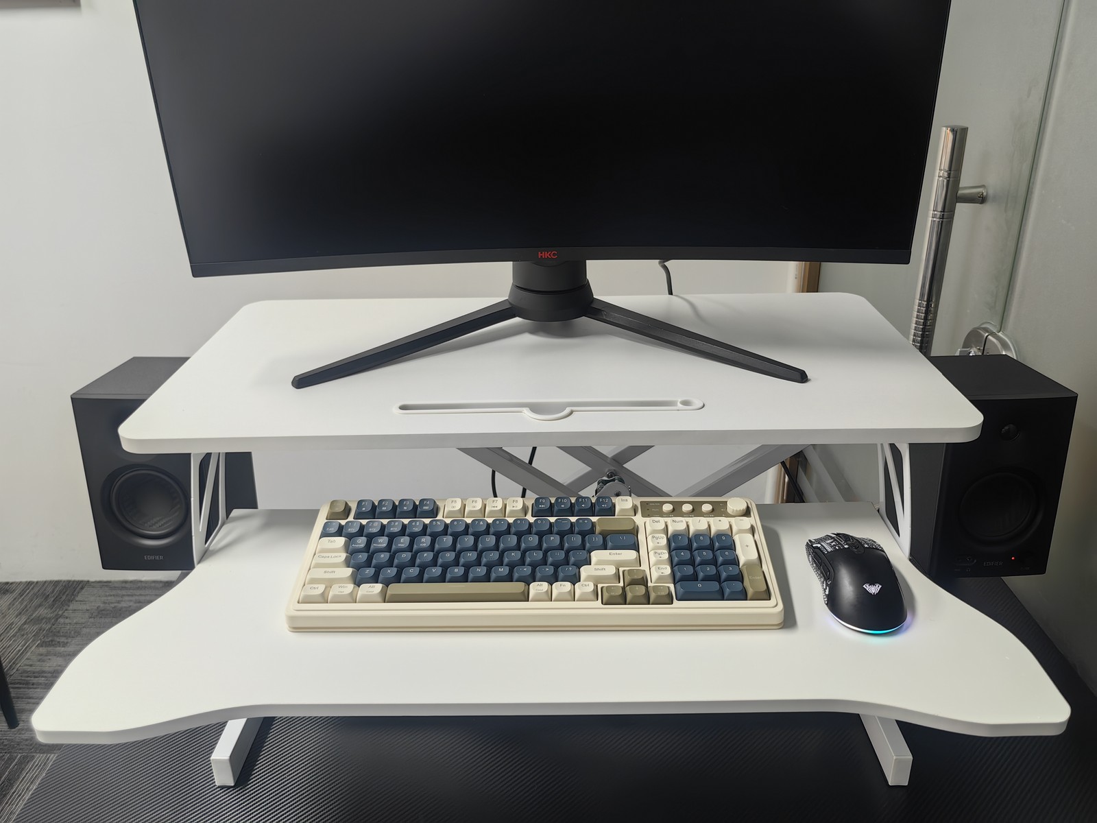 32 Inch Height Adjustable Computer Desk w/ Wide Keyboard Tray, WHITE