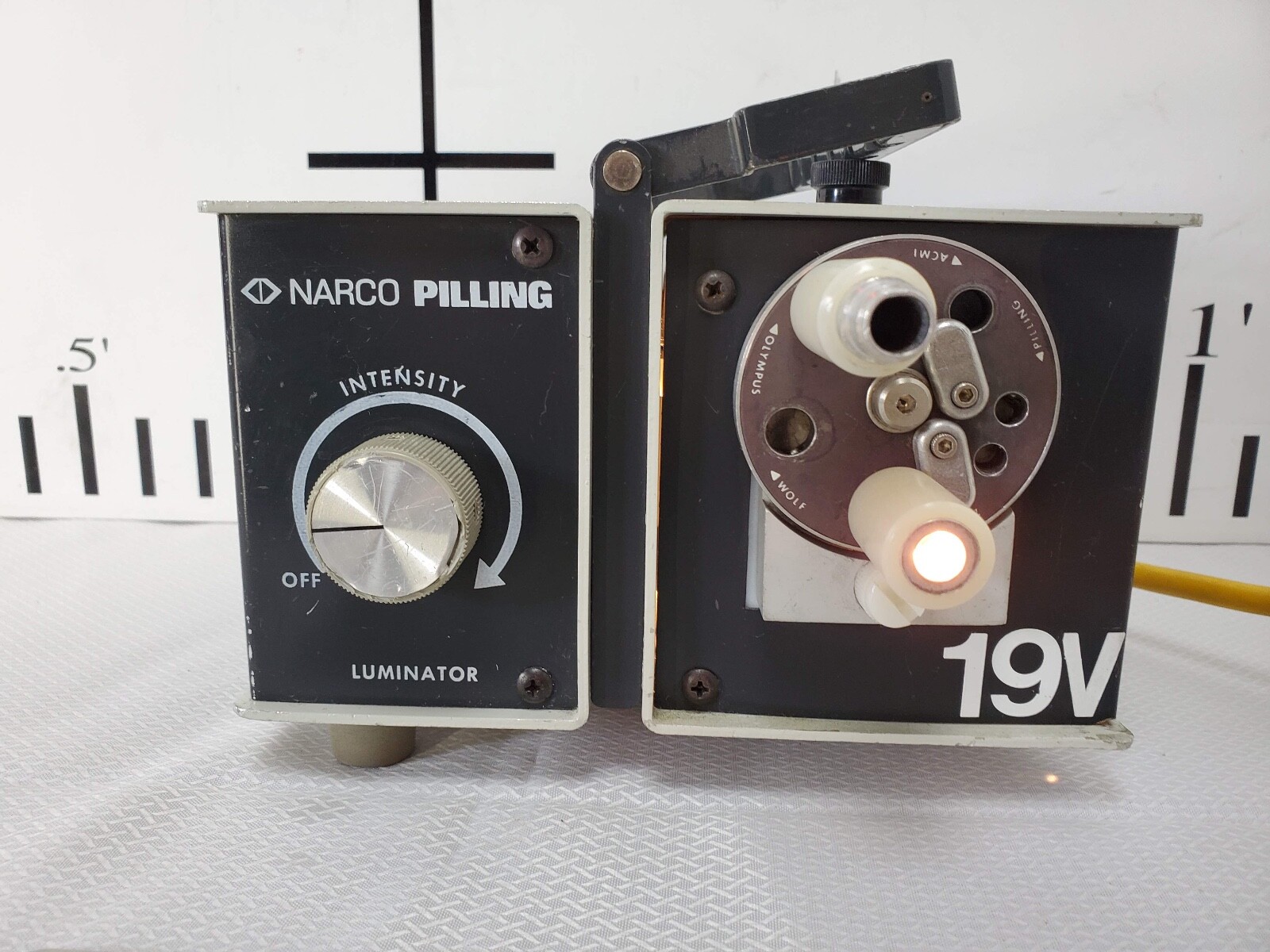 Narco Pilling 52-1147 Endoscopy Illuminator Fiber Optic Light Source
