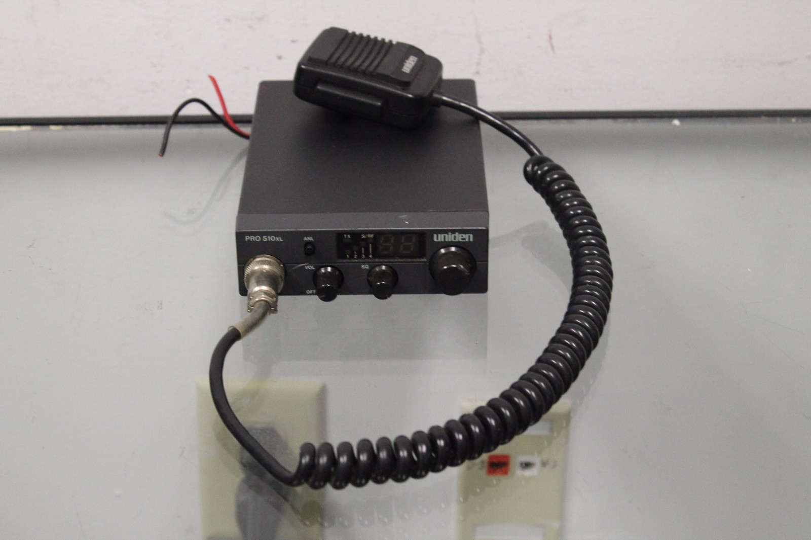 Uniden PRO5 10XL 40 Channel Compact Mobile CB Radio Used Black