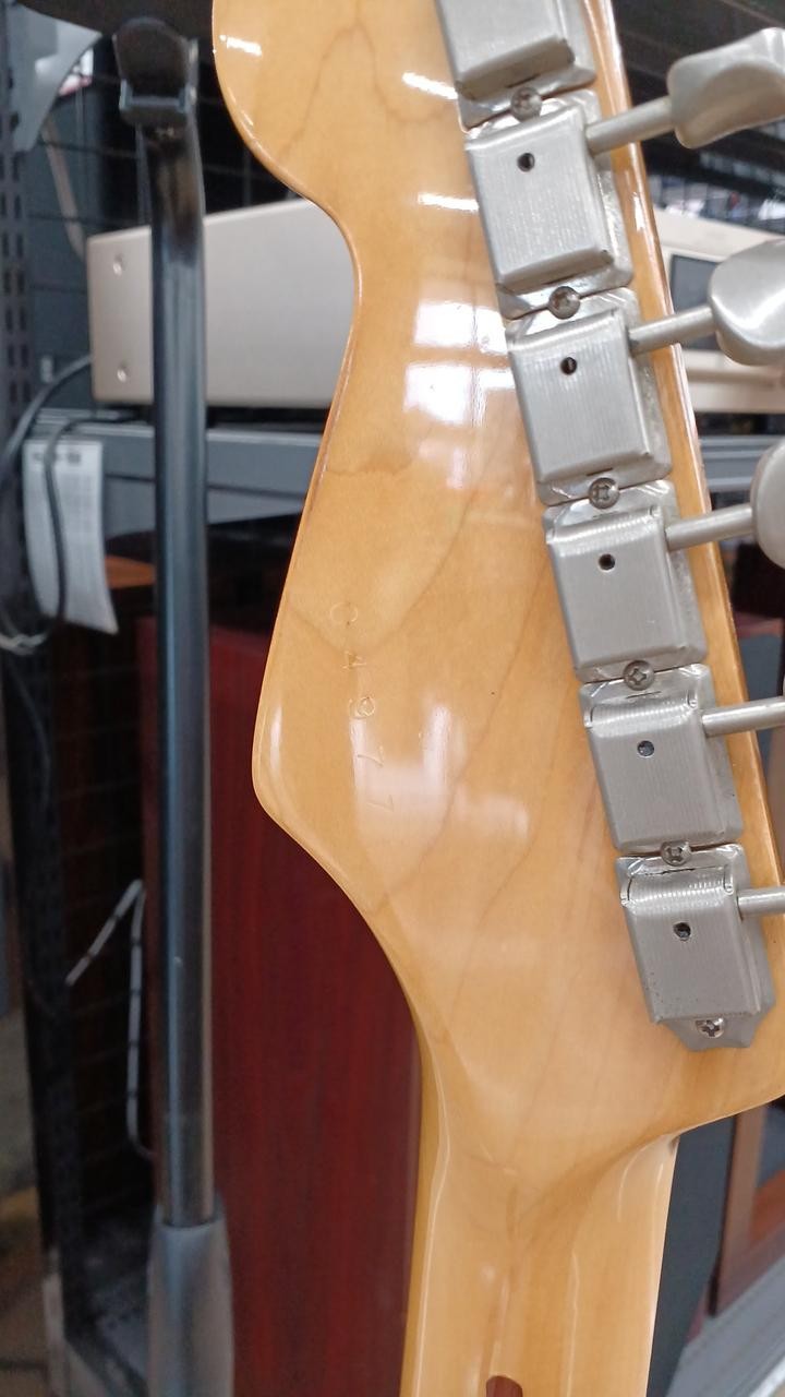 YAMAHA SR-450S Electric Guitar