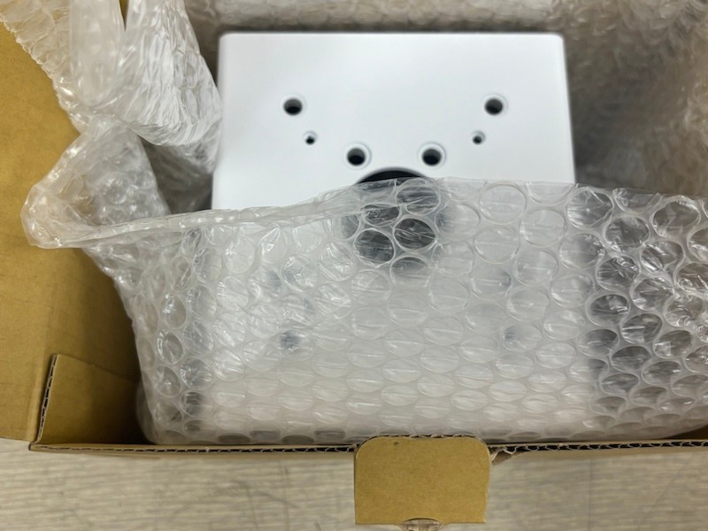 Ava Corner Bracket for Quad Camera - White ACC-CRN-BRA-W | New