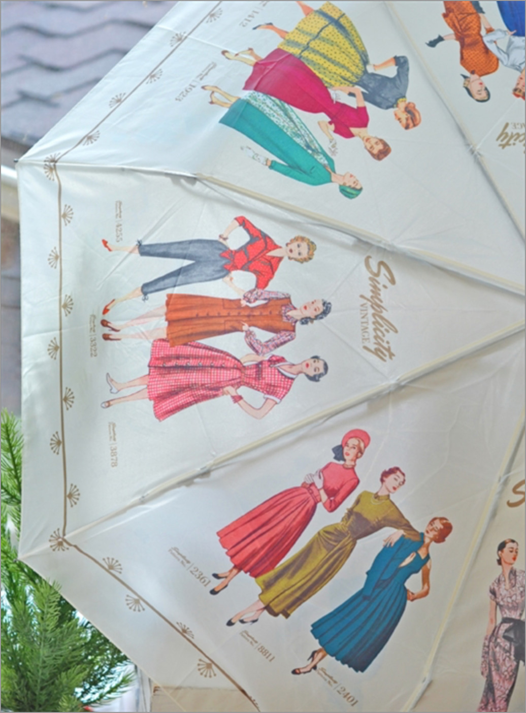 Simplicity Vintage Small Umbrella Retro Vintage Fashion NEW IN PACKAGING!