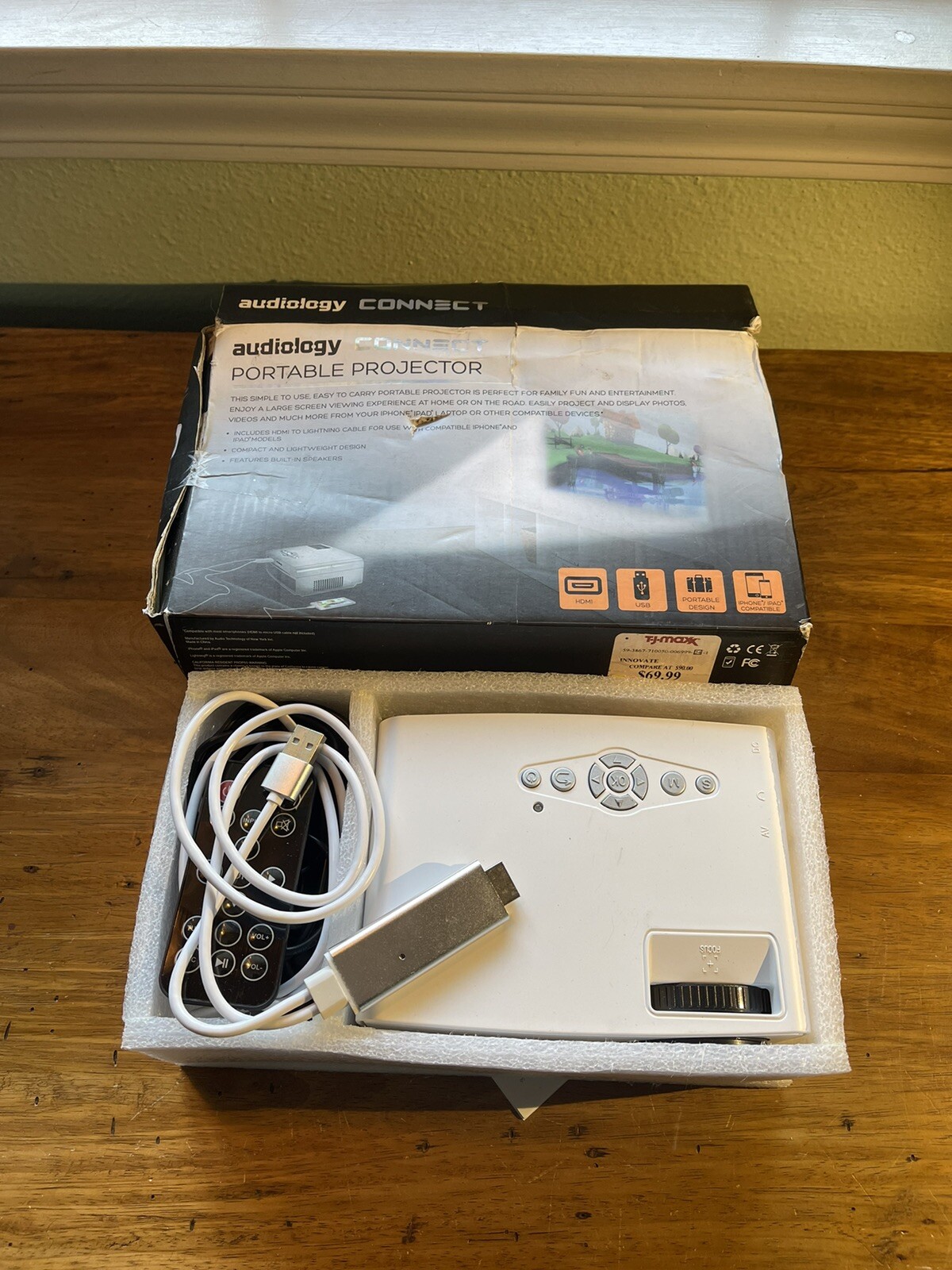 Audiology CONNECT Laboratory Portable Projector Presentations Home Theater