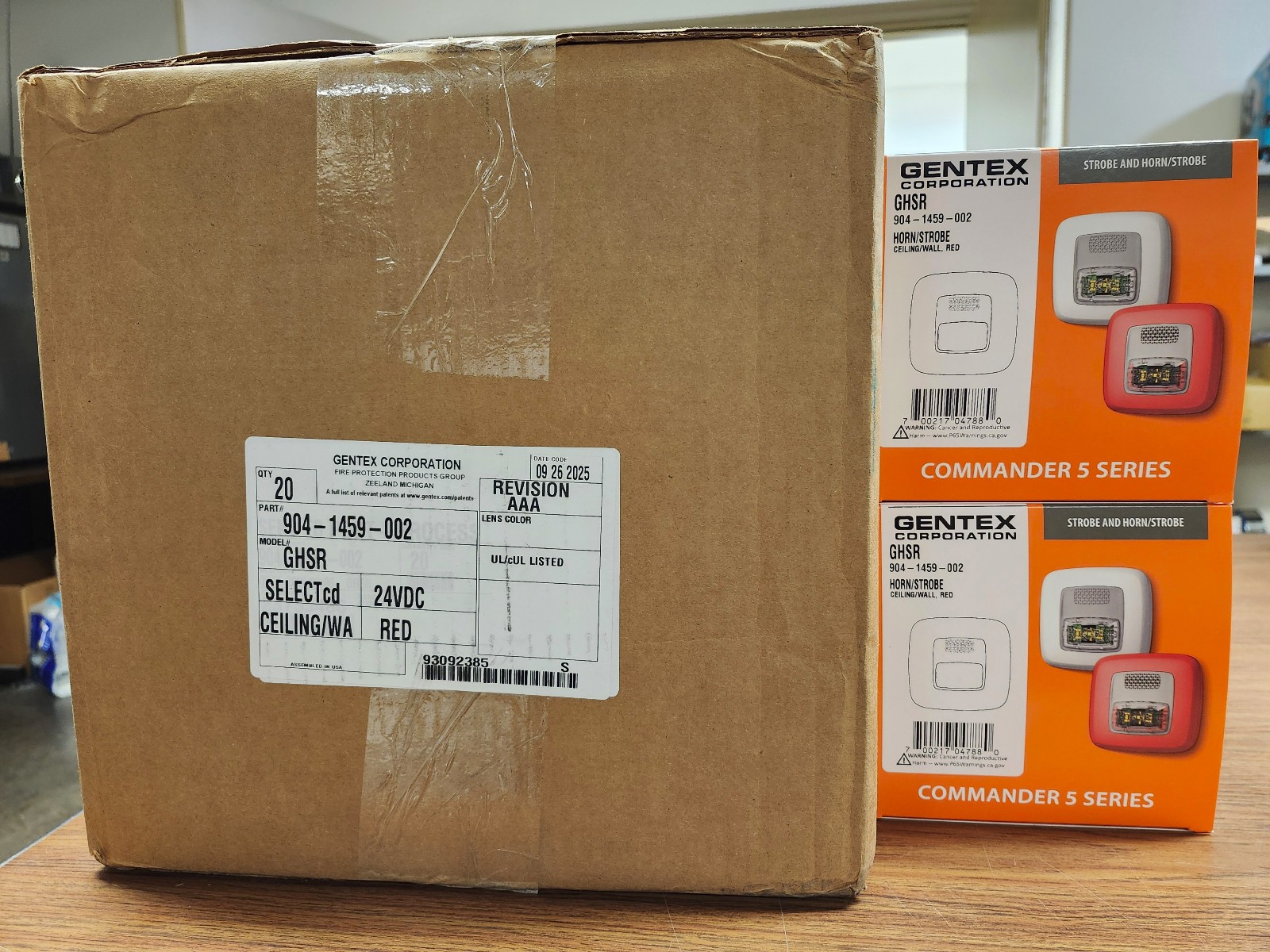 Gentex #GHSR, Fire Alarm Horn/Strobe, 24 VDC, LED, Wall/Ceiling Mt, Red.