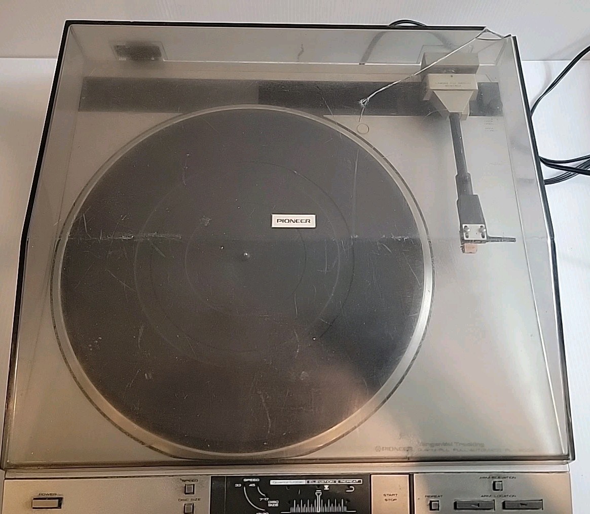 Pioneer PL-L800S Turntable Linear Turns On & Spins Sold AS IS Cover Latch Missin