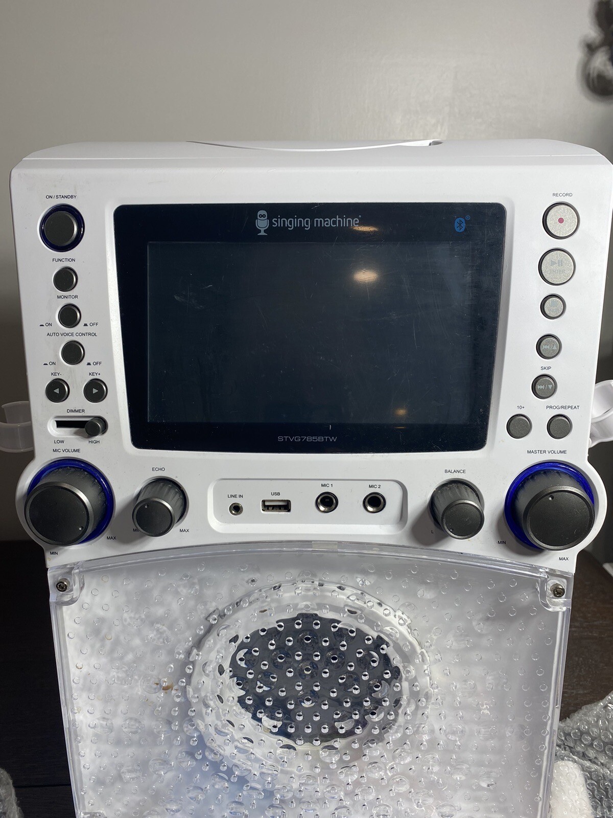 Singing Machine Classic Series STVG785BTW White Bluetooth Karaoke System Tested!