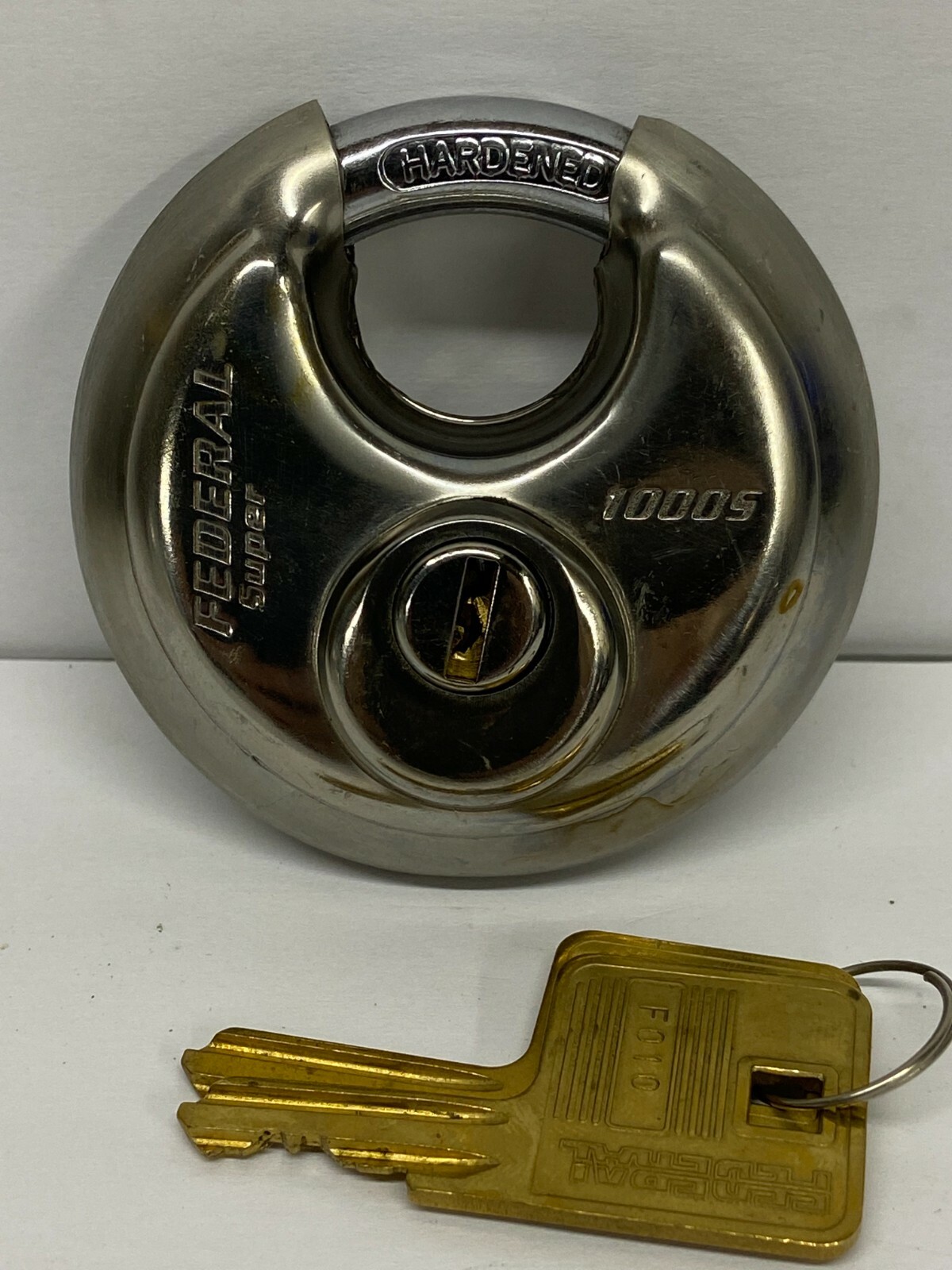 Federal 2-3/4" Stainless Steel Round Padlock Shielded Shackle Deadbolt Lock