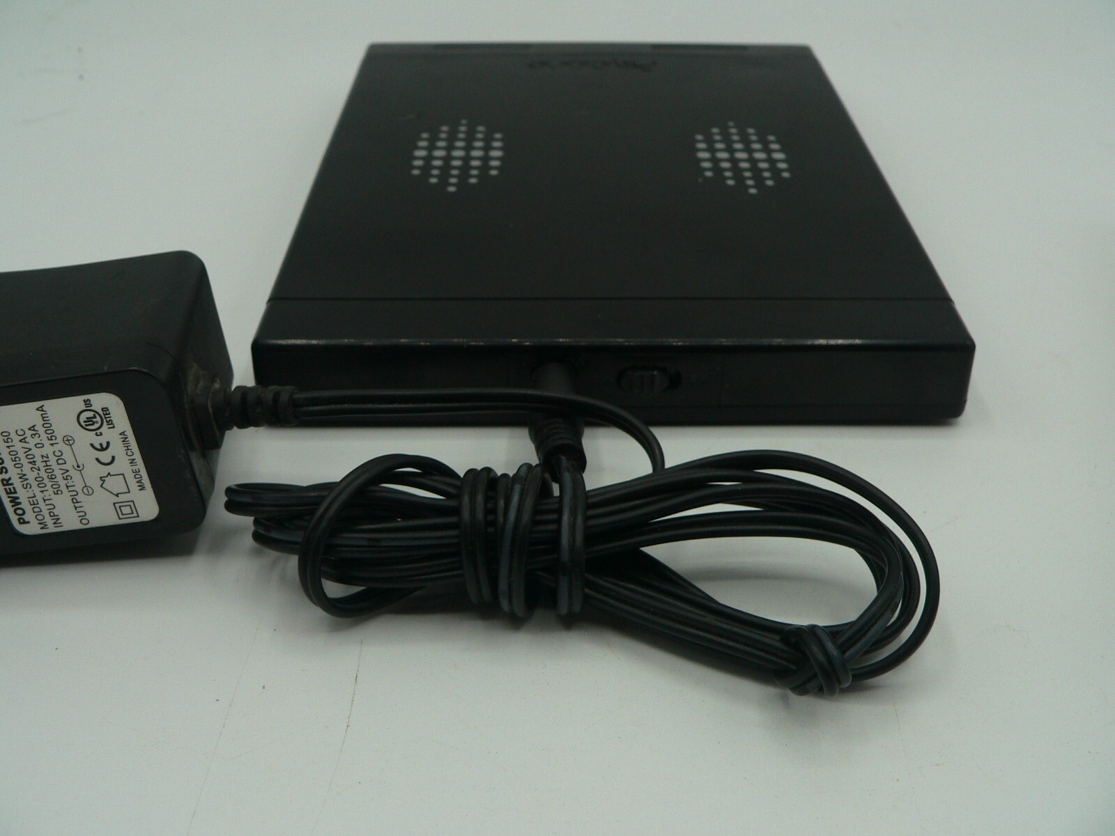 Psyclone Charging Station with Wii Controller, battery and Cord Tested Working
