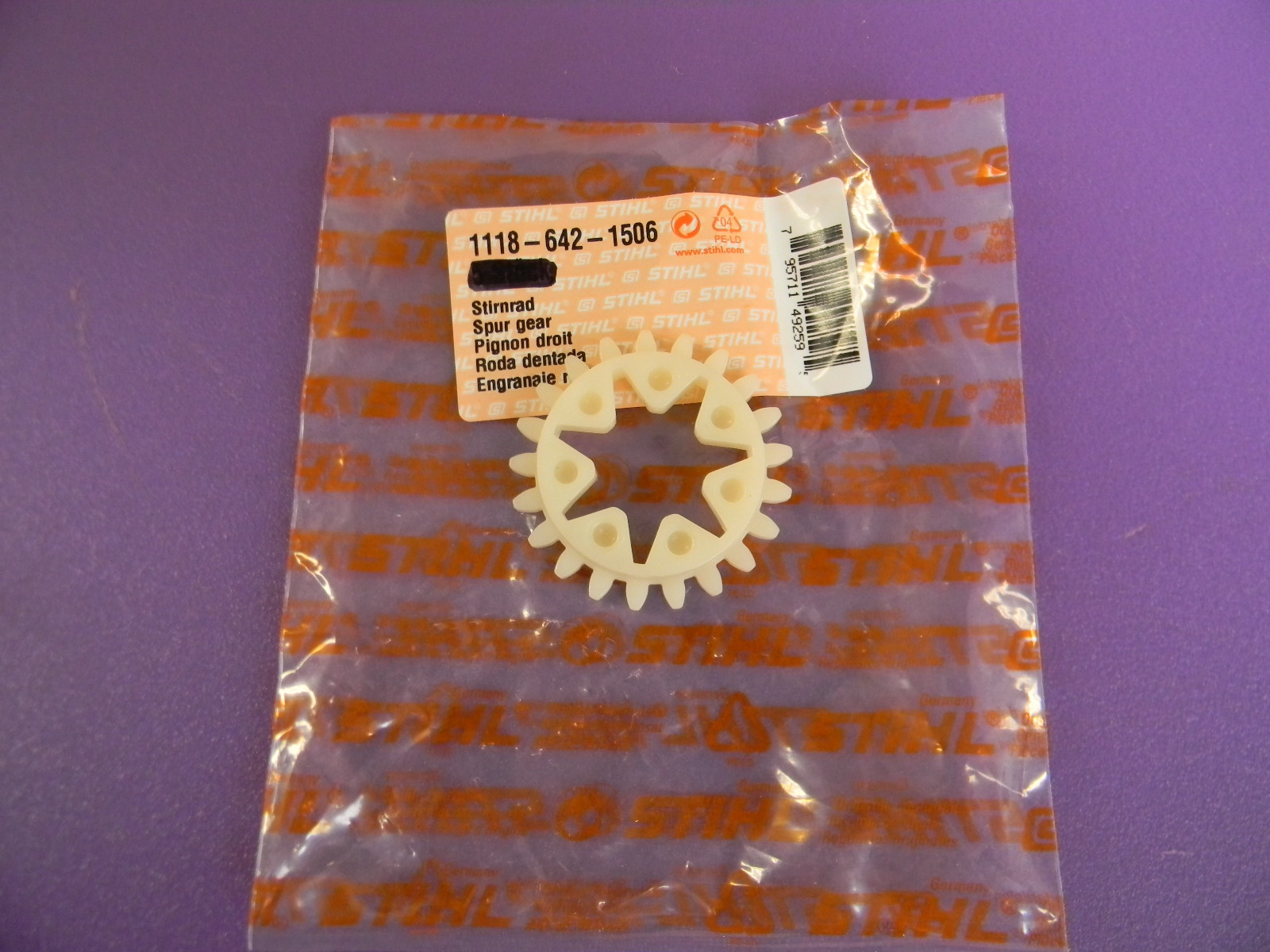 NEW OIL PUMP SPUR GEAR FOR STIHL 028 028AV CHAINSAW # 1118 642 1506  --  UP 347