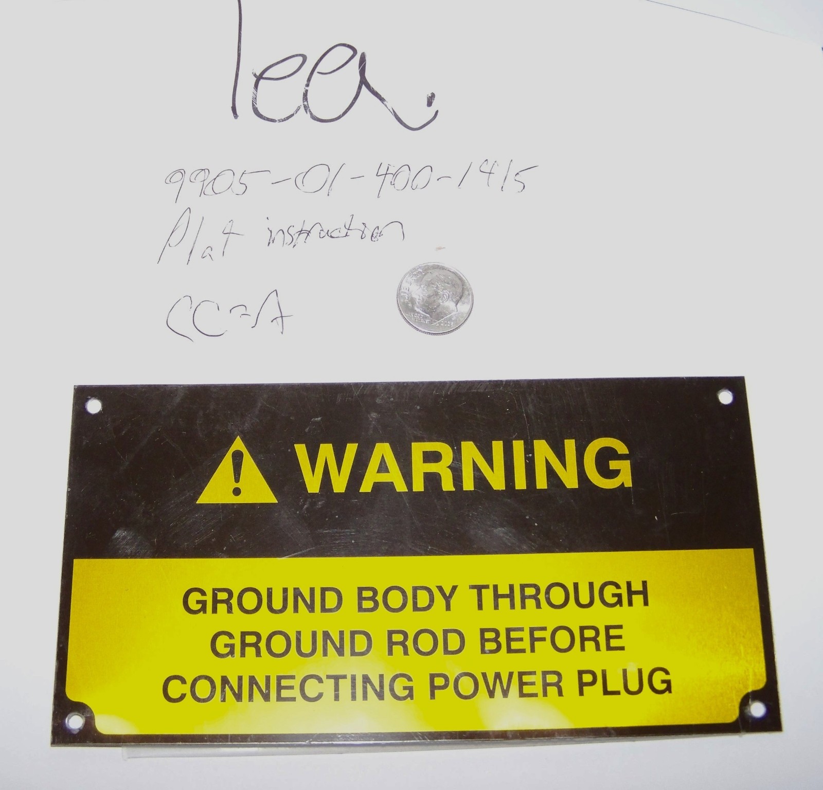 M1079 VAN "WARNING--GROUND BODY" SIGN 6.00" L 3.00" W .021" T ALUM GOLD ON BLACK