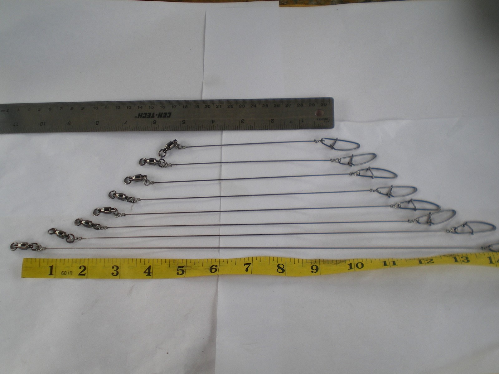 15 PCS. SOLID STAINLESS STEEL WIRE LEADER 4"/100 LBS TEST W/BALL BEARING SWIVEL