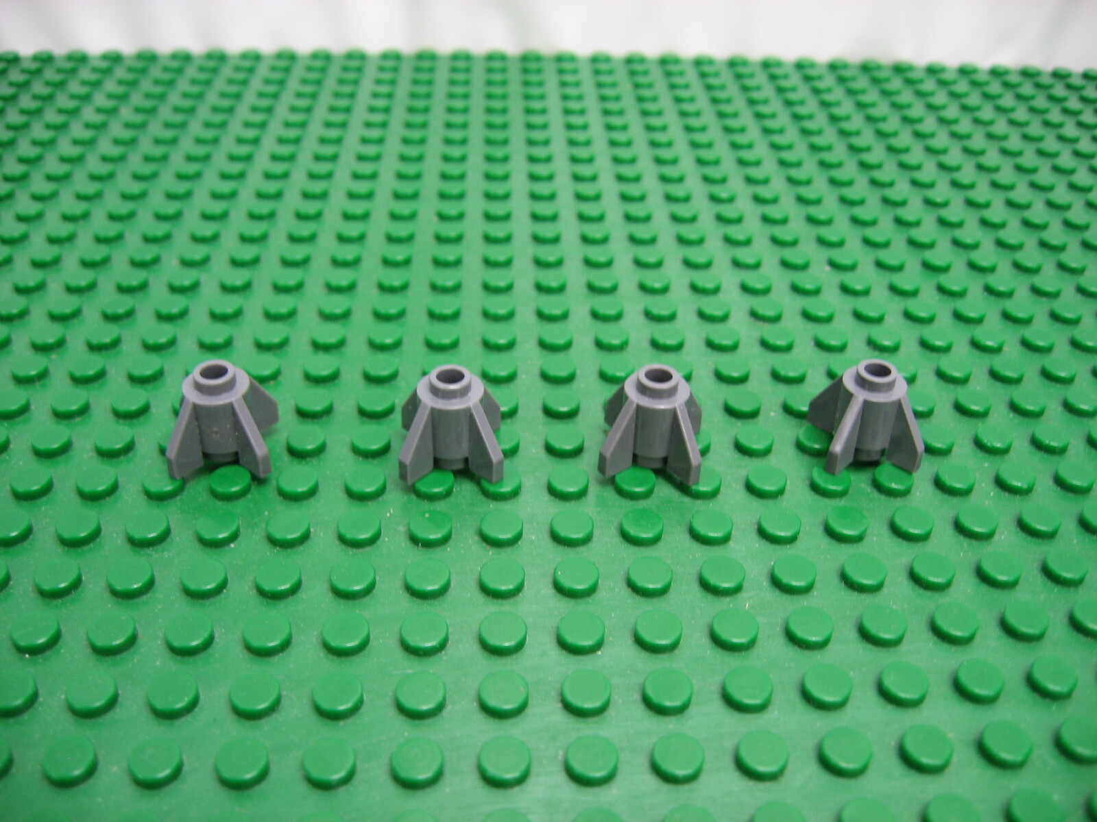 4x LEGO Dark Bluish Gray Round Brick 1 x 1 with Fins SMALL ROCKET TAIL #4588