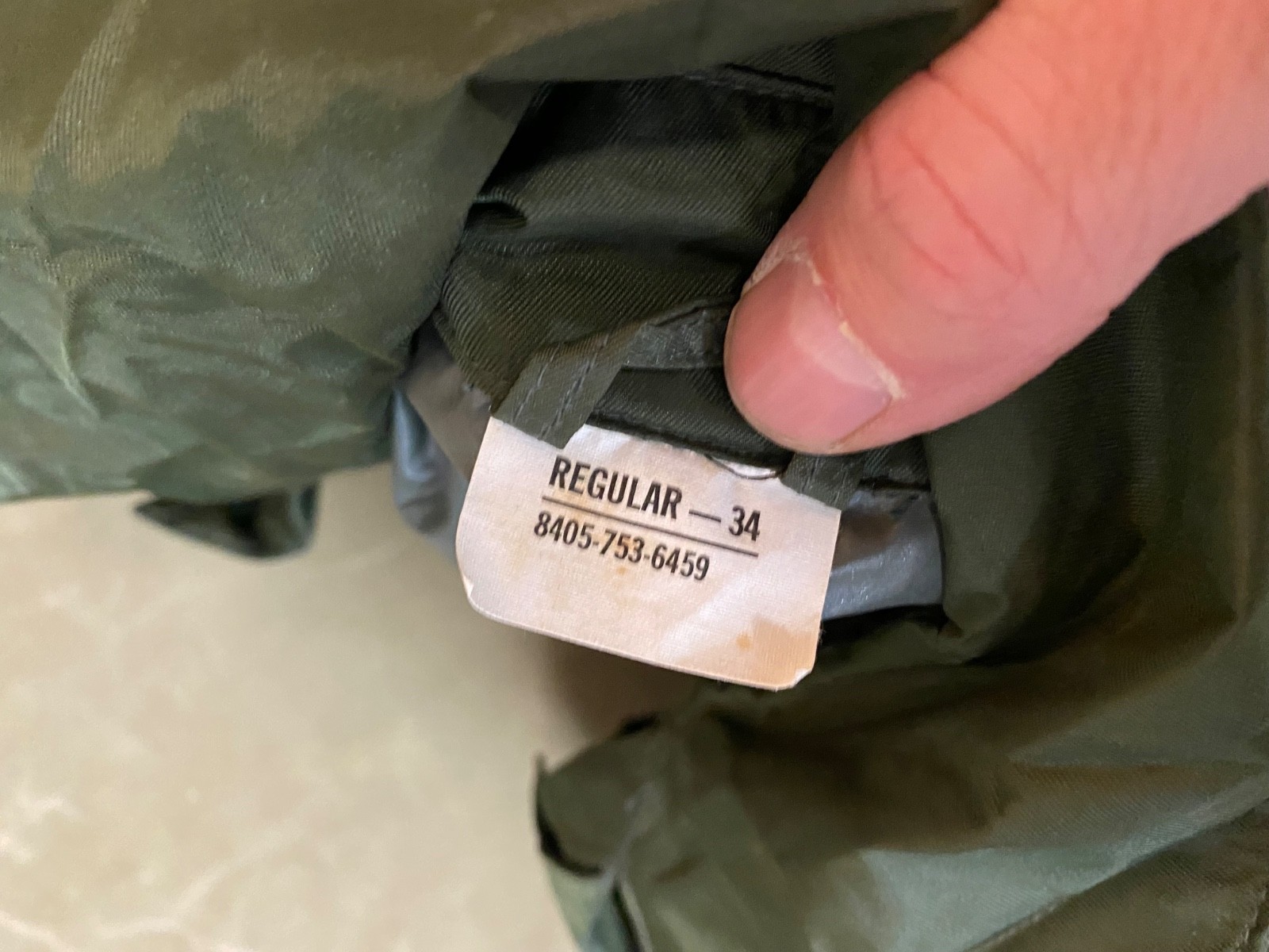 ORIGINAL VIETNAM WAR US ARMY RAIN COAT-MEDIUM