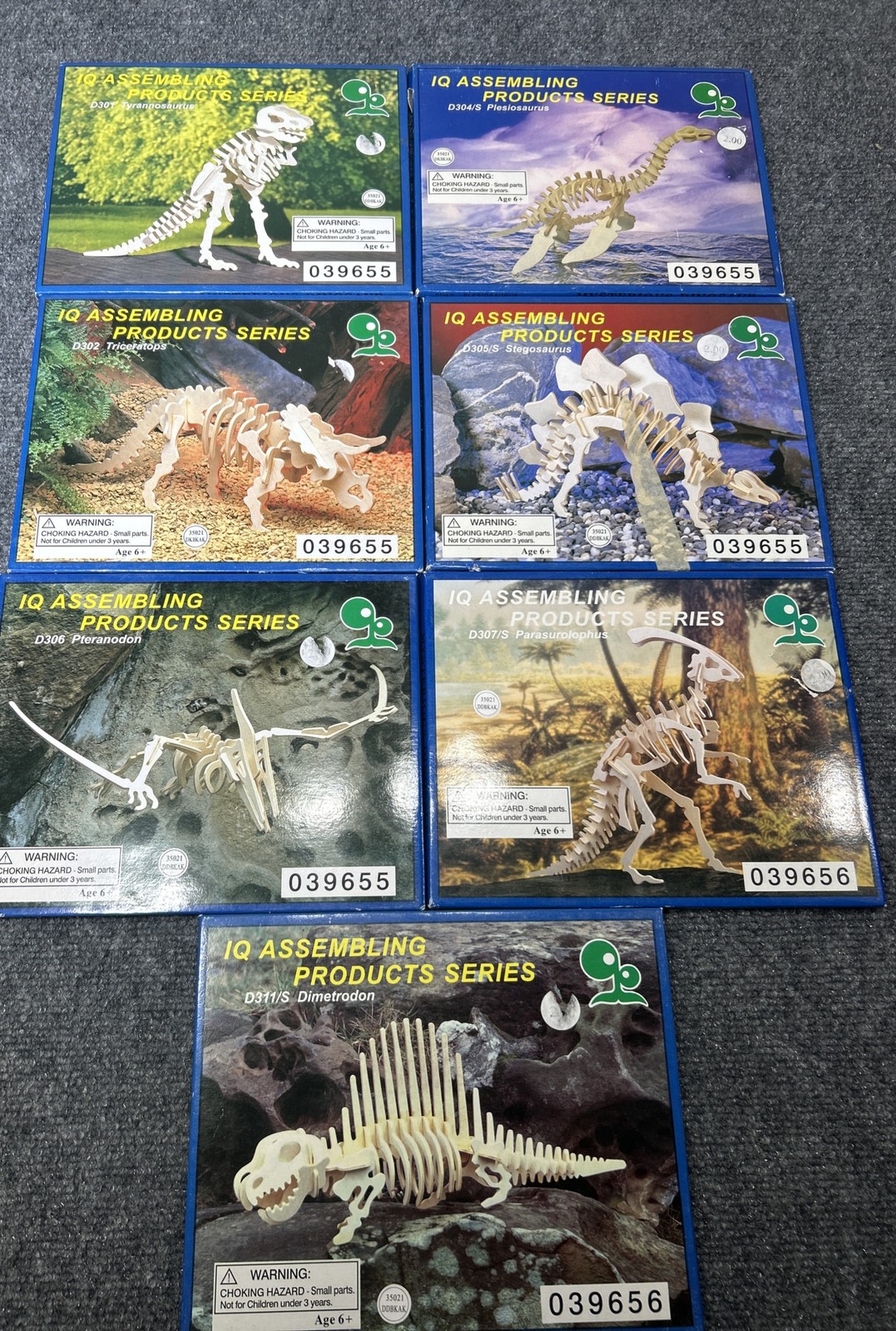 Lot of 6 Sealed Wooden Model Kits IQ Assembling Products Kids Dinosaur Cicada