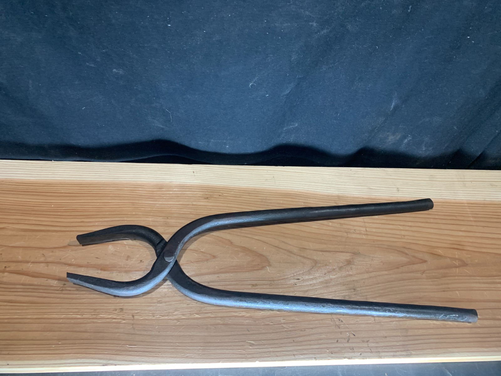Vintage: Hand-made Japanese Iron -Japanese Blacksmith Tongs frm  saw-smith 1353g