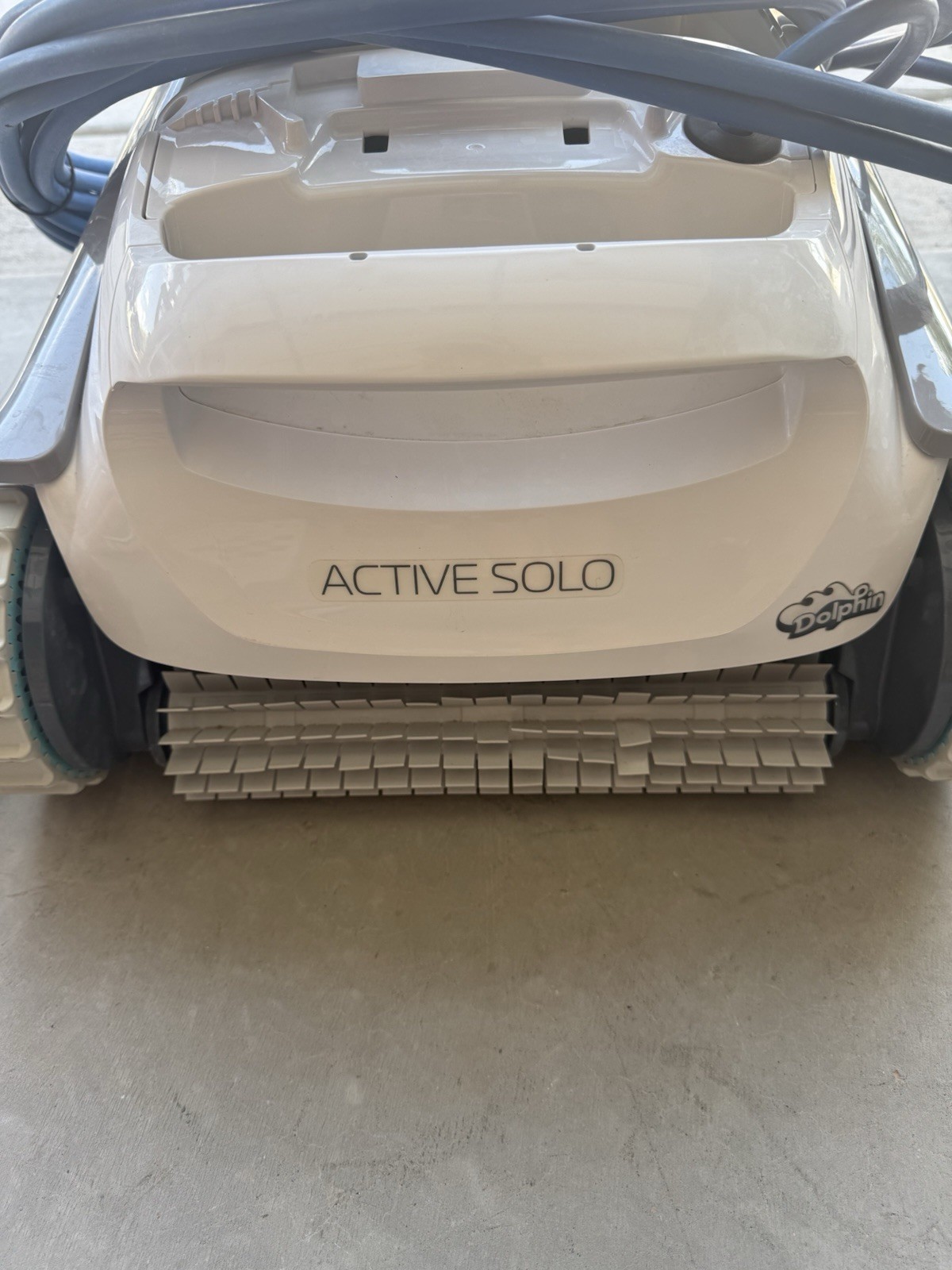 Dolphin™ Active Solo Robotic Pool Cleaner