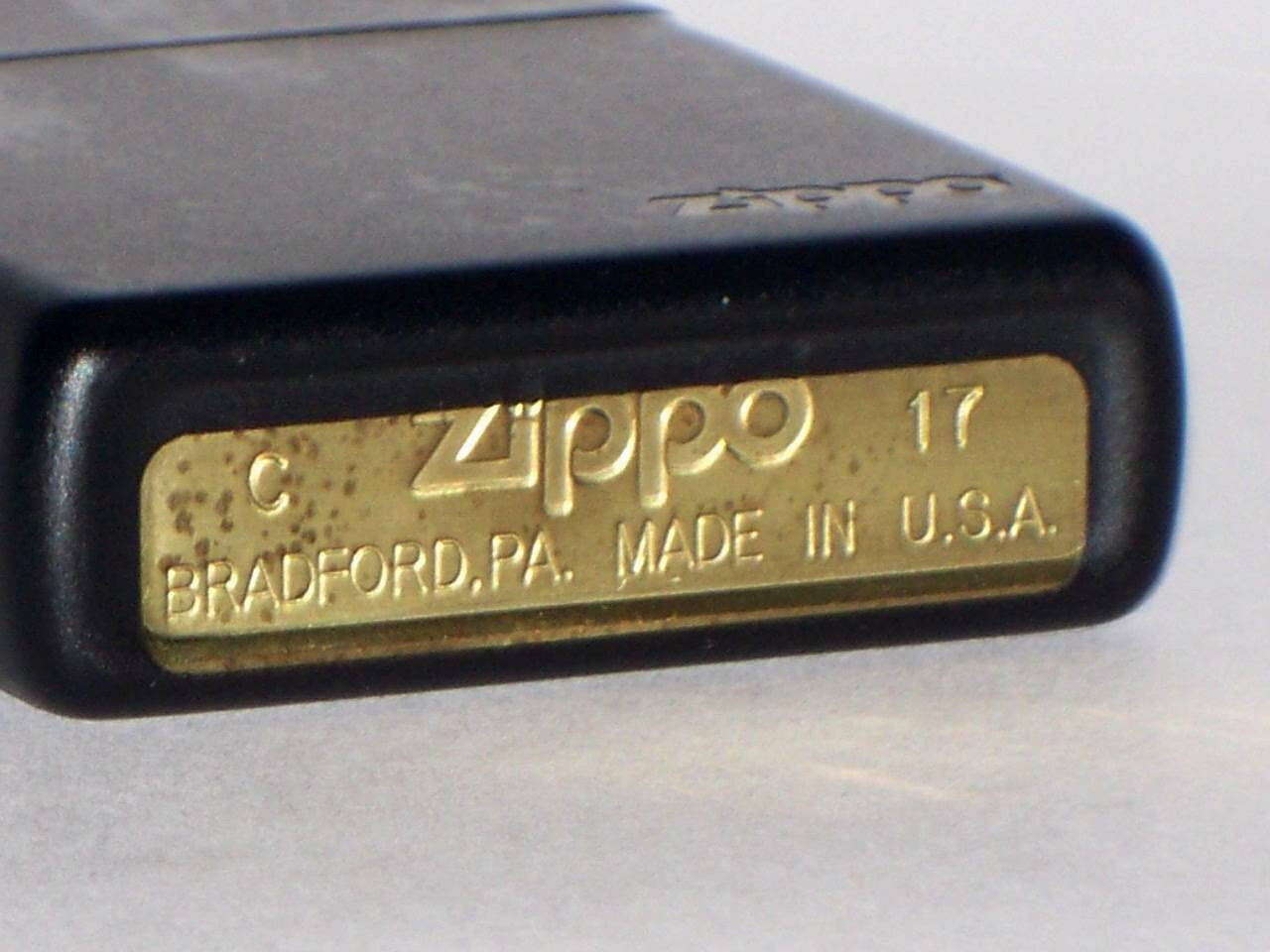 #7 2017 NOS ZIPPO Classic Model 218 BLACK MATTE Full Size Lighter UNFIRED