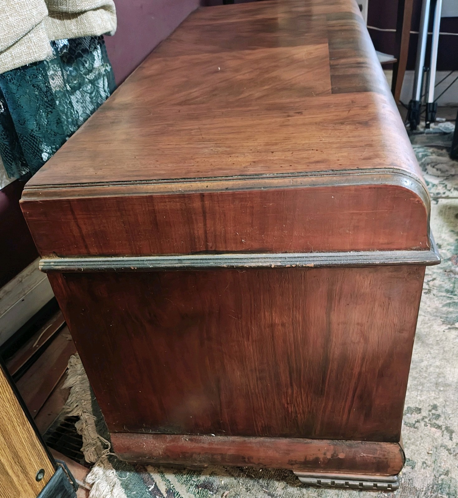 Vintage Lane Cedar Chest. Latching Hook Removed. Child Safe.