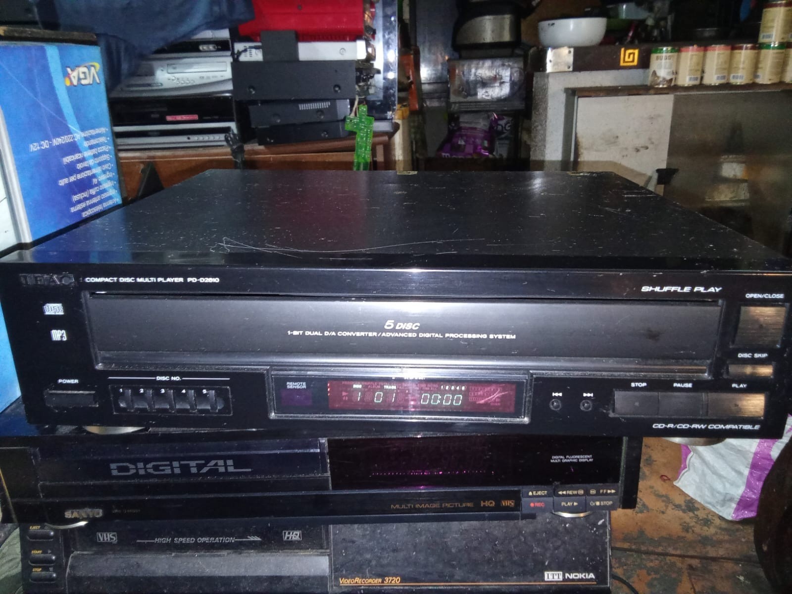 TEAC PD-D2610 COMPACT DISK PLAYER