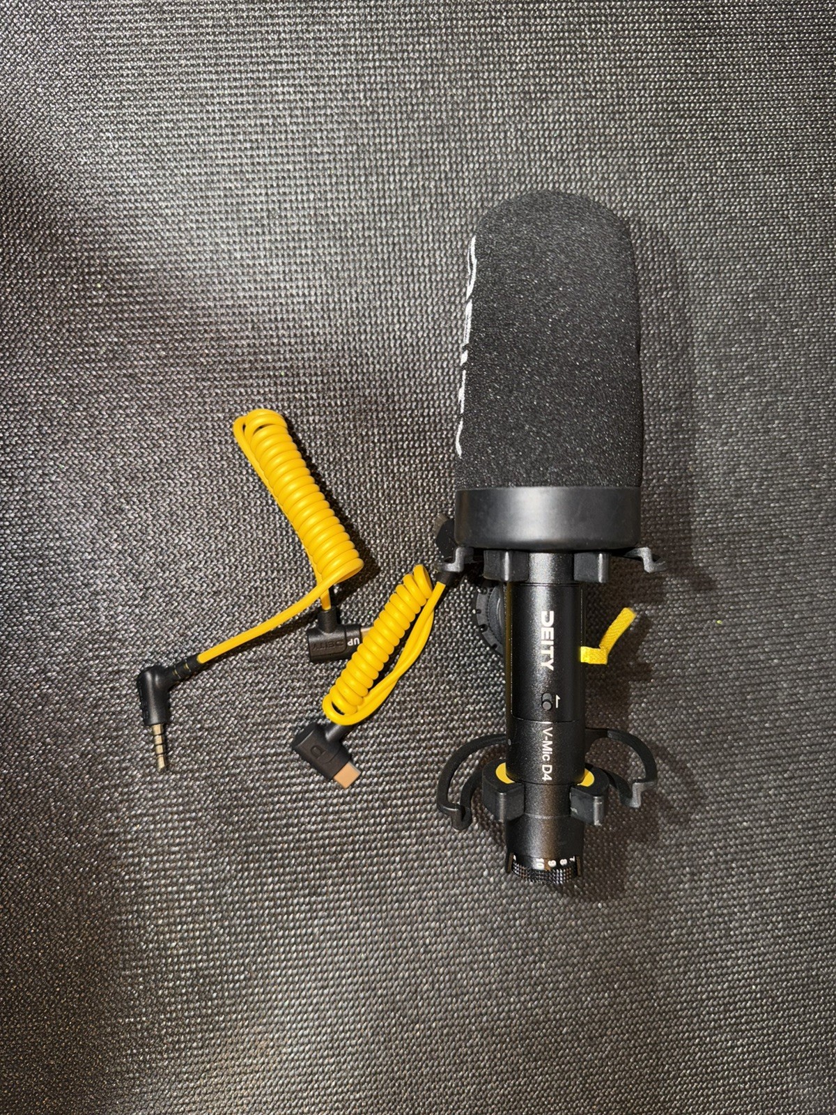 Deity Microphone V-Mic D4 Shotgun Mic with Shock Mount for Camera Video