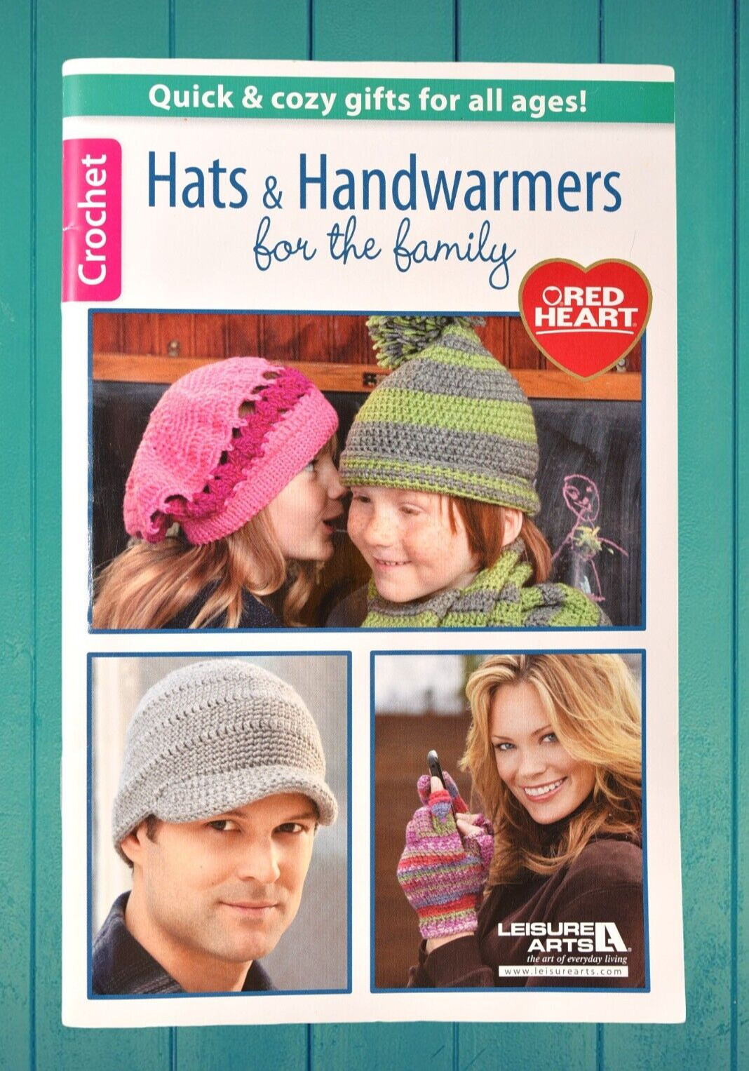Hats & Handwarmers for the Family - Leisure Arts - Red Heart Yarns - 75488