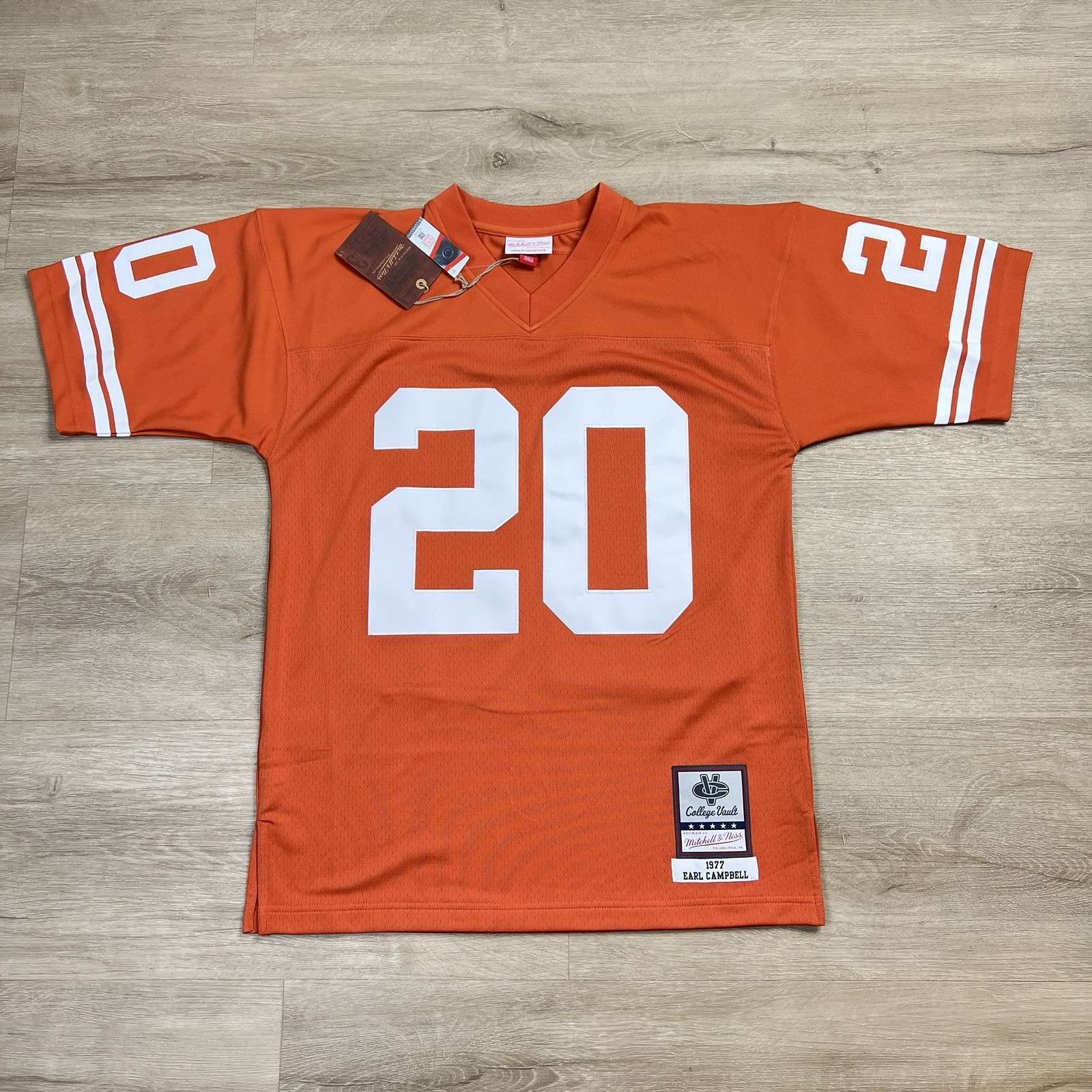 Texas Longhorns Earl Campbell #20 Mitchell & Ness Jersey Mens Size Medium 40 NWT