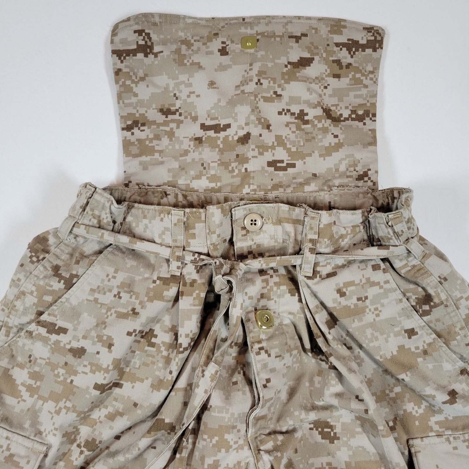 US Navy Camouflage Backpack – Magnetic Closure – Excellent Condition – Tactical