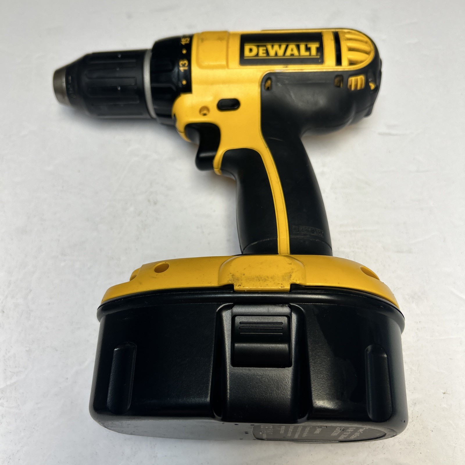 Dewalt DC720 Cordless Power Drill Driver  18V W/Battery