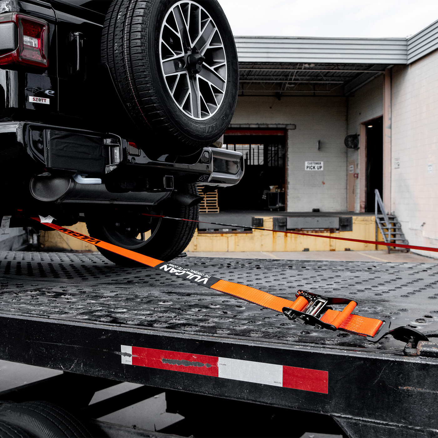 VULCAN PROSeries Orange Axle Strap Tie Down Kit - Snap Hook Ratchet Straps