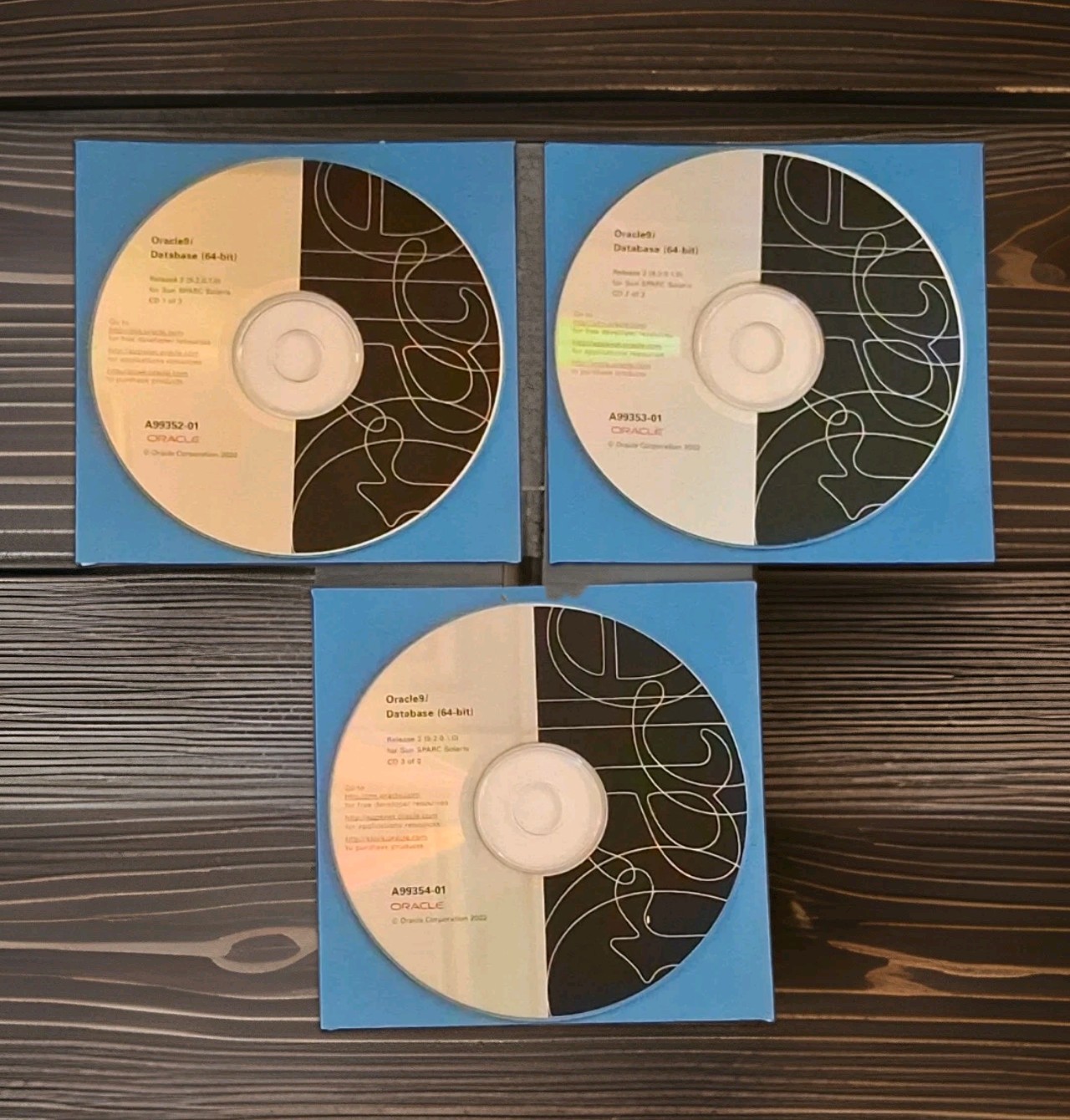 Oracle9i Database Release 2 64-bit SPARC & Solaris 3CDs set 9.2.0.1.0 Scarce