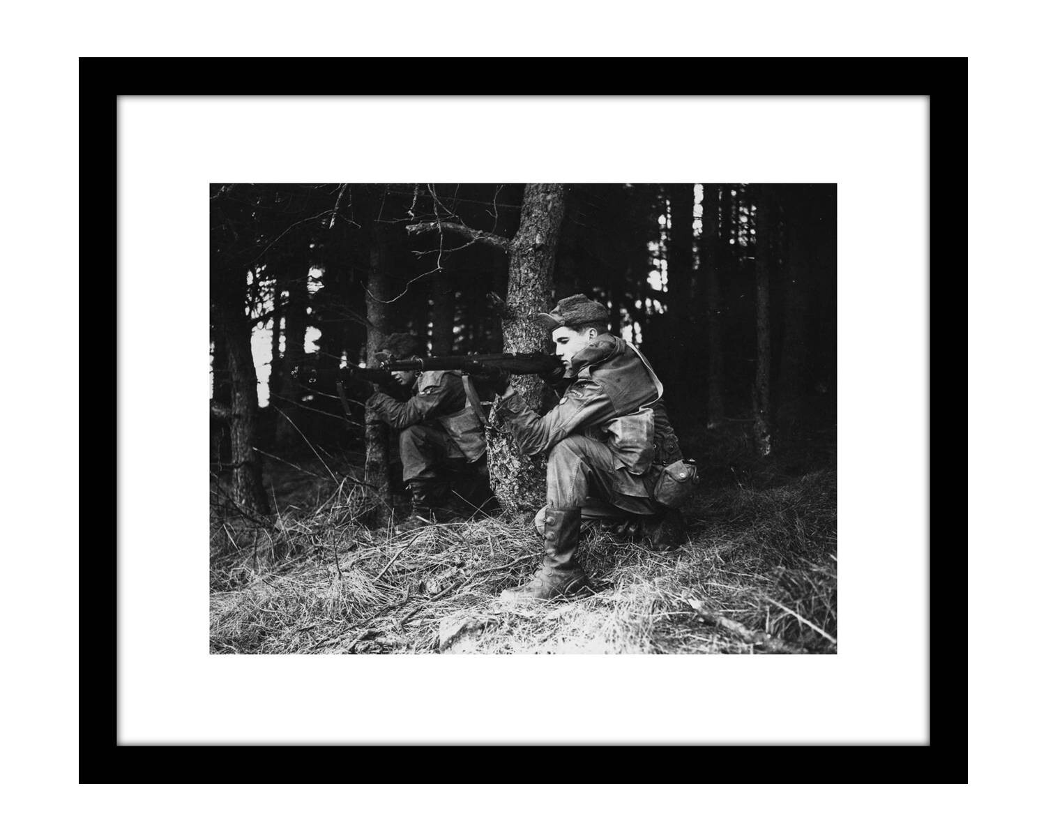 Elvis Presley 8x10 photo print shooting rifle Army Uniform military service NRA