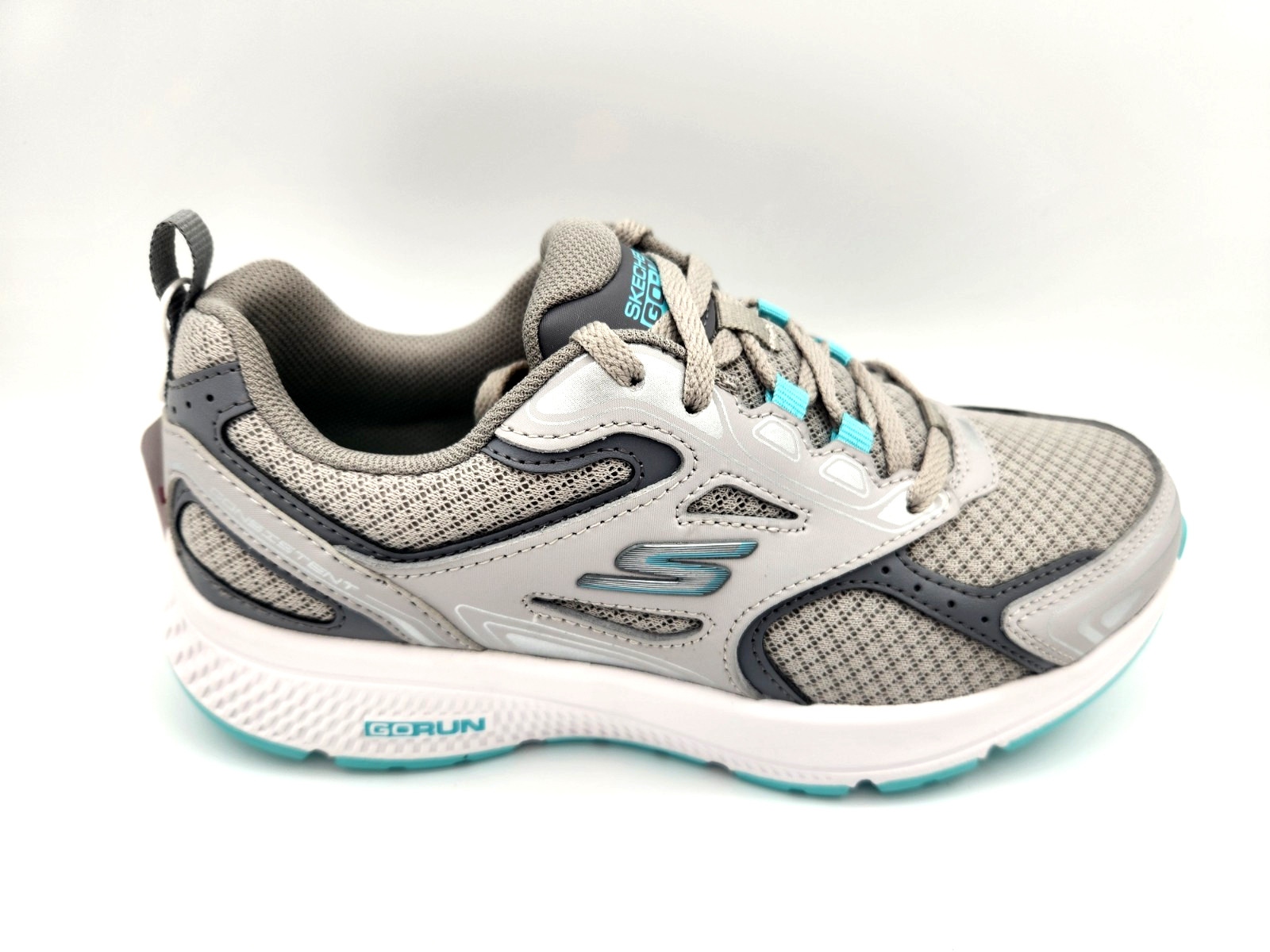 SKECHERS Go Run Consistent Sneaker Running Shoes Size 5.5 NEW IN BOX