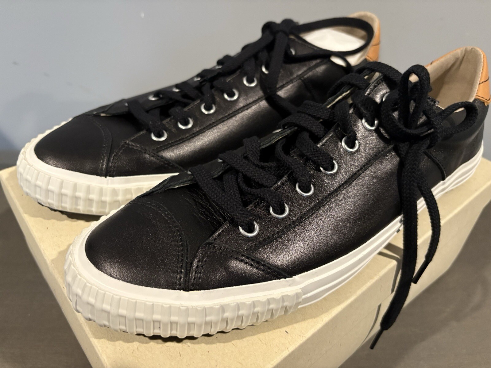Modern Fit - Made By Spingle Move -$325 MSRP - Size LL Japan