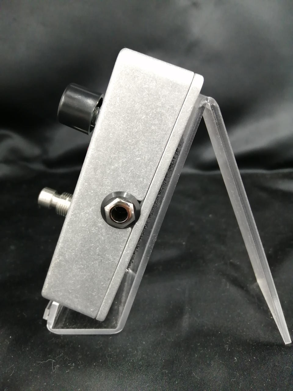 ELECTRO-HARMONIX FREEZE Effect Pedal