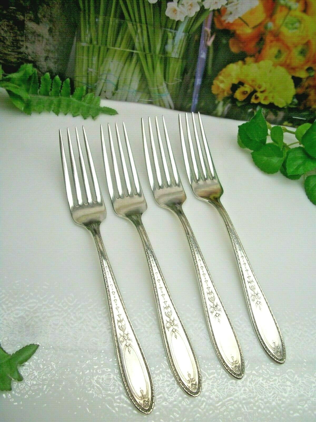 4  Oneida Community  Par Plate  WANDA  Viennese  Silverplate  Dinner Forks  1927