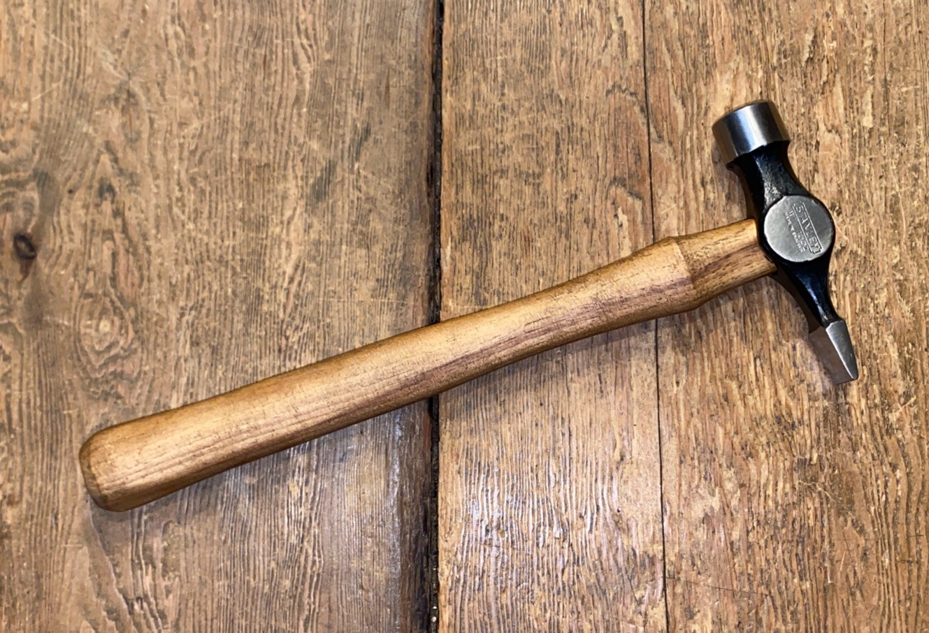 VINTAGE STANLEY W1 10 OZ CROSS PEIN HAMMER HICKORY HANDLE CARPENTERS OLD TOOLS