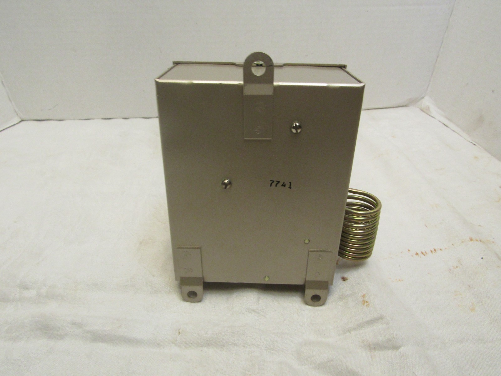 Dayton 2E452 Temperature Set-Back Control Thermostat New in Box FREE SHIPPING